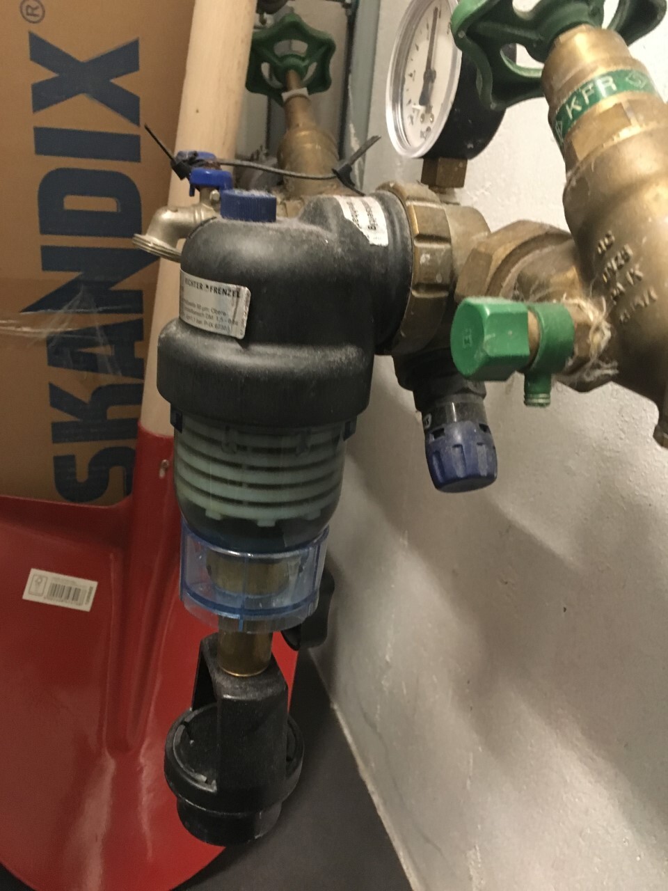 druckminderer-wasser-installation-haustechnik-absperrventil.jpg
