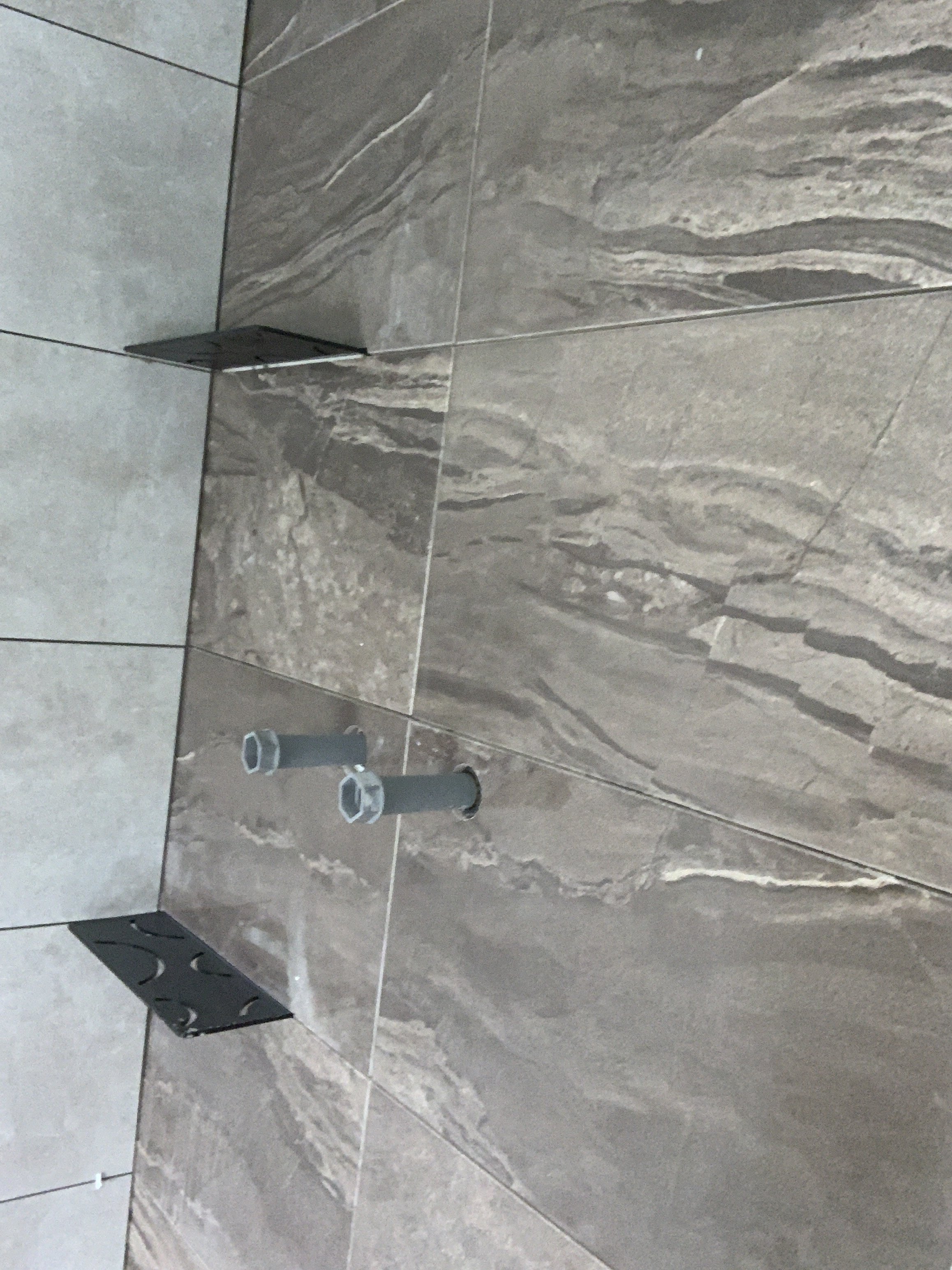 duschablage-in-der-fliesenfuge-409728-2.jpg