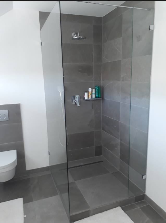 dusche-pflegeleicht-und-trotzdem-schoen-431330-1.png