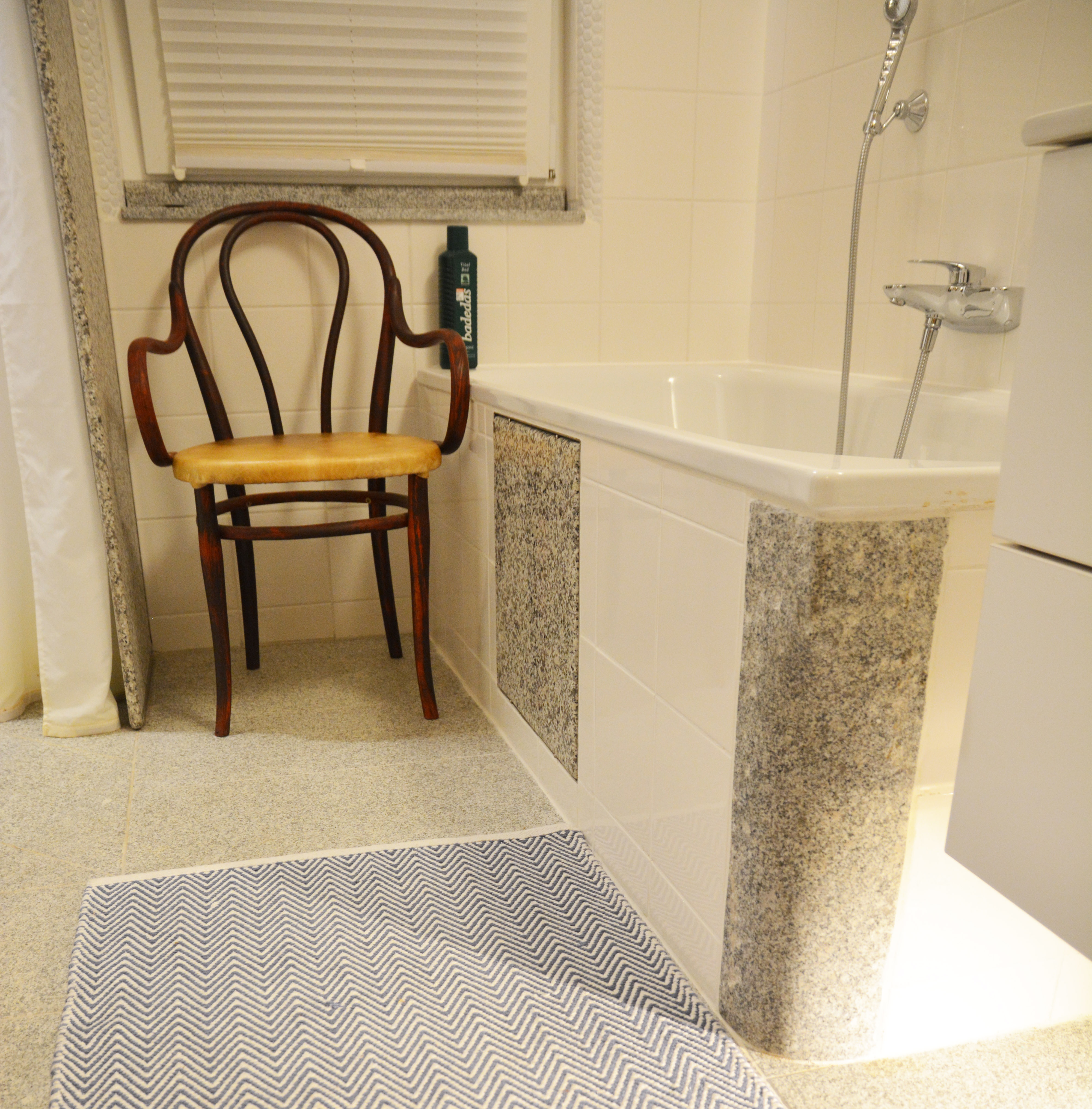 dusche-pflegeleicht-und-trotzdem-schoen-431439-2.jpg