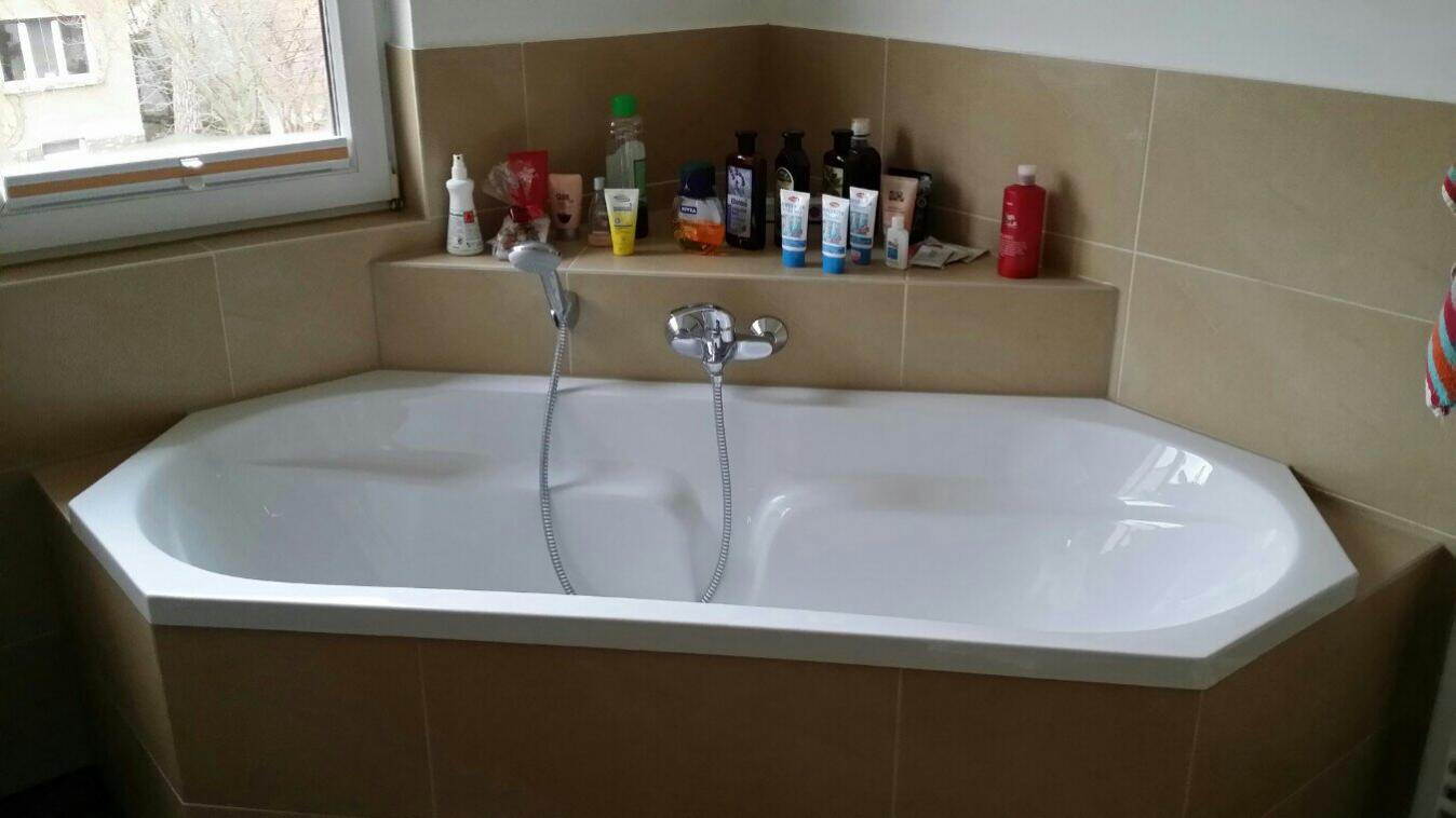 eckbadewanne-oder-normale-badewanne-55028-1.jpg