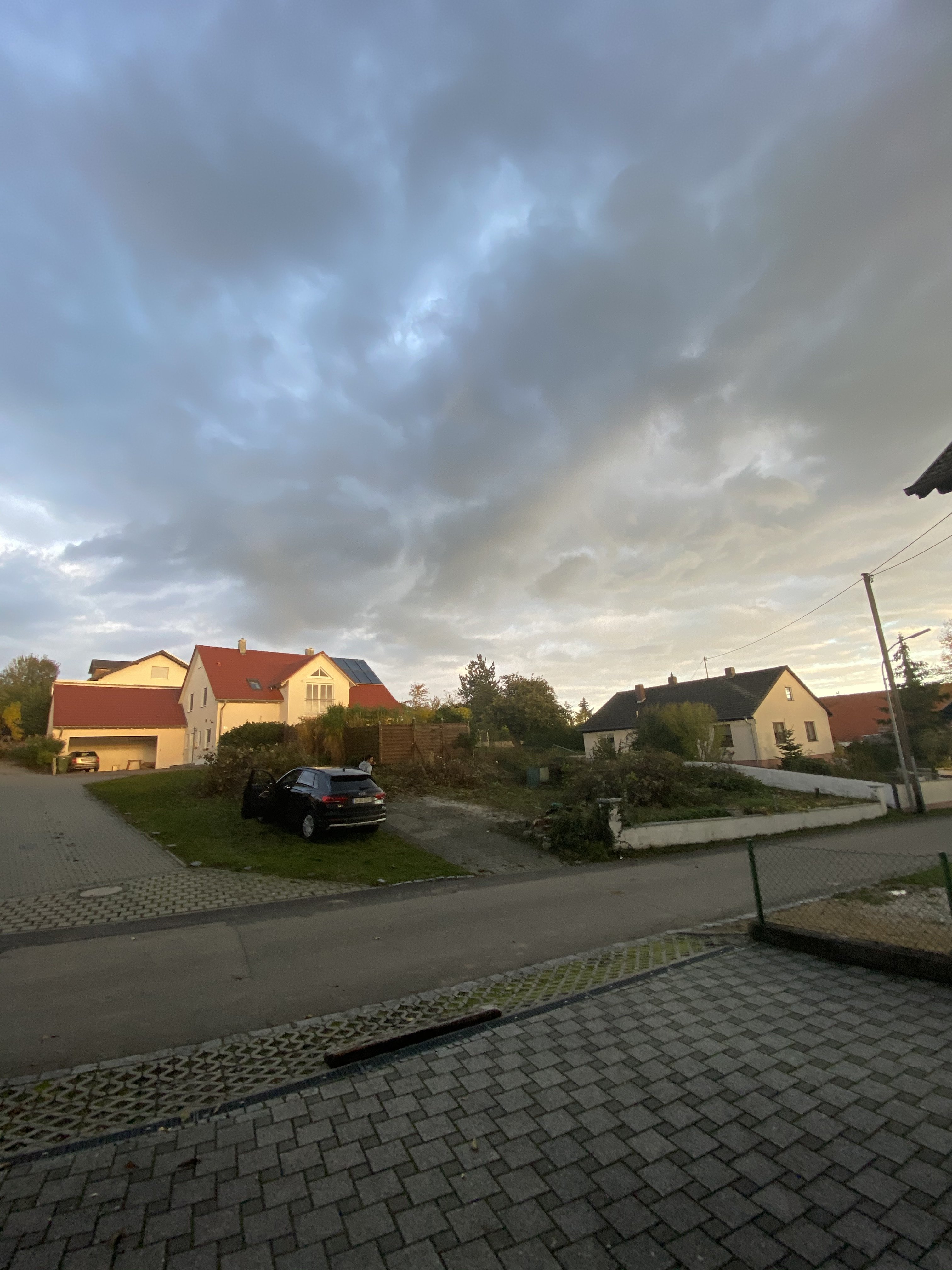 efh-bauvorhaben-mit-hanglage-moeglichkeiten-hang-absichern-453058-1.JPG