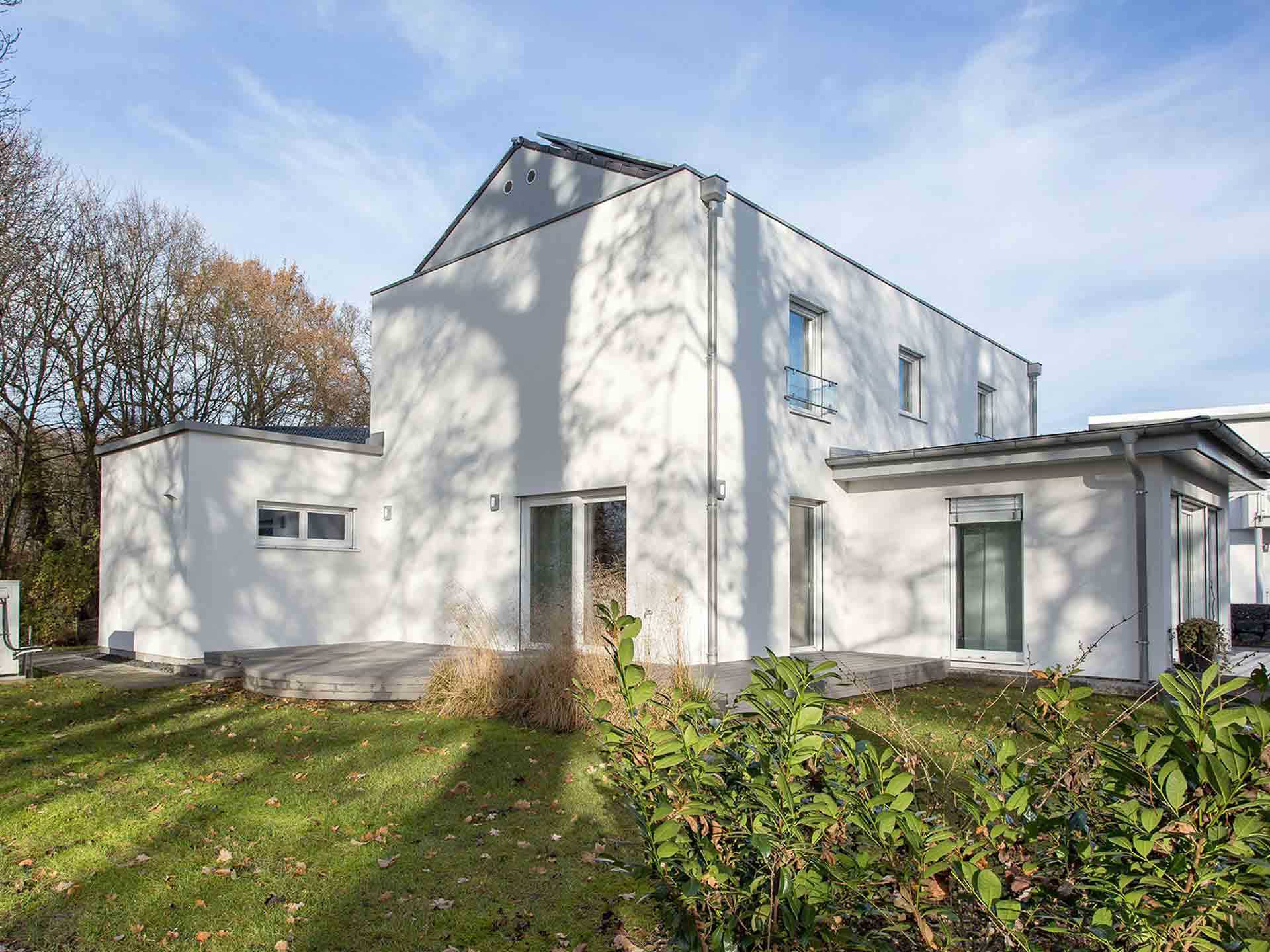 efh-entwurf-ca-160-170qm-innovatives-satteldach-302433-1.jpg