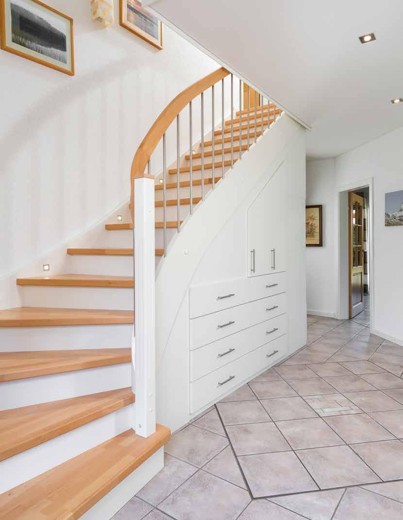 einbauschrank-unter-14-gewendelter-zweiholmtreppe-419701-2.jpg