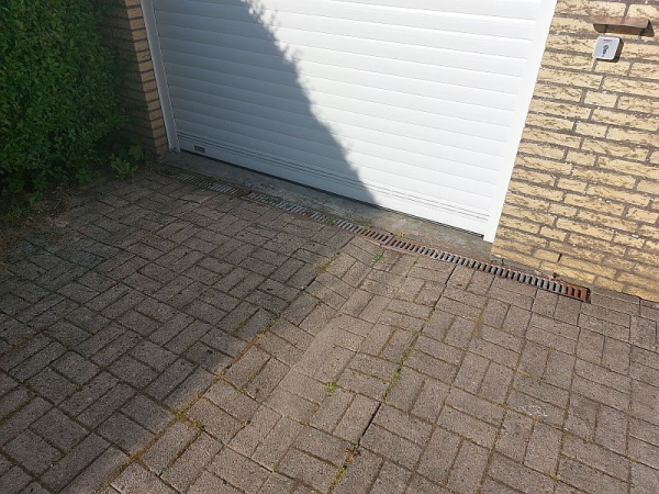 einfahrt-neu-pflastern-entwaesserung-kosten-639412-2.png