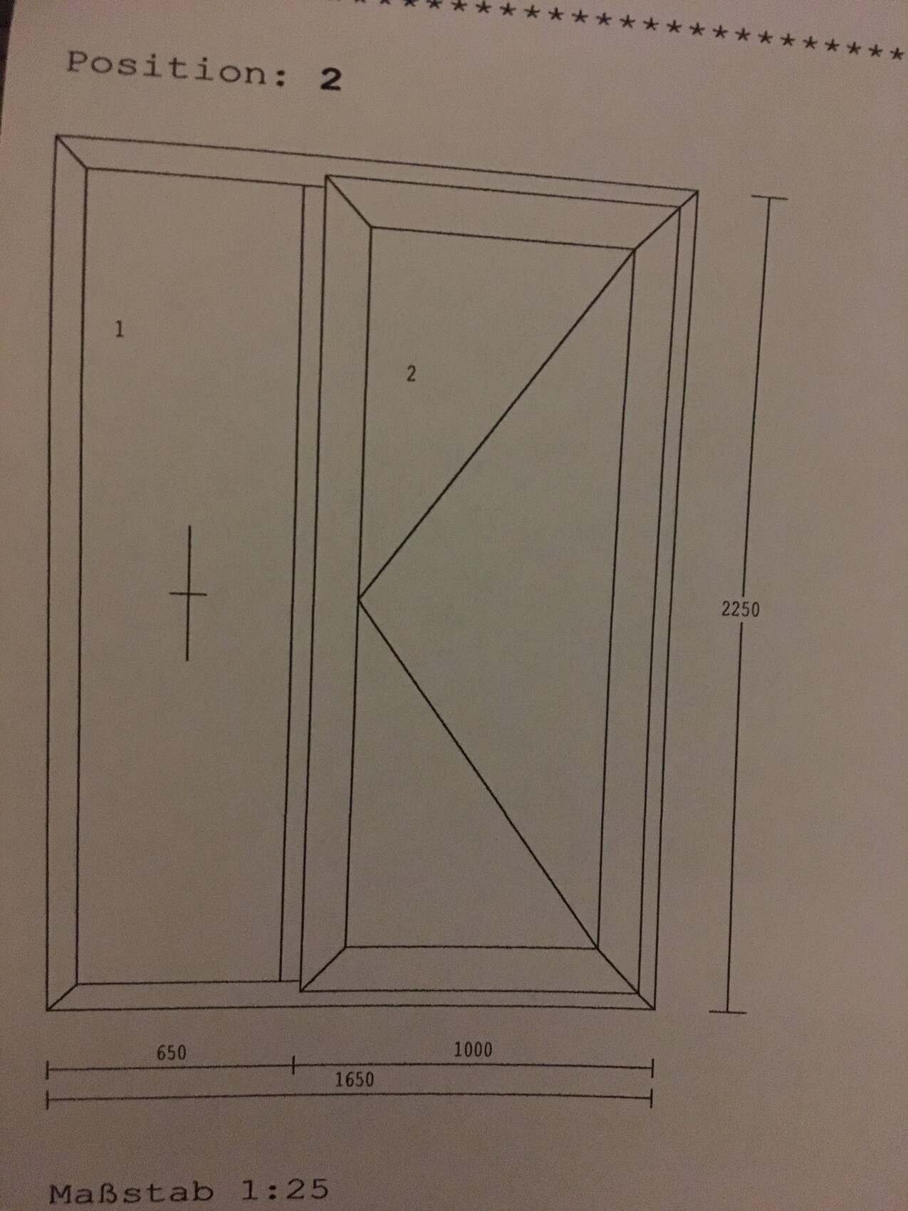 Technischer Grundriss einer Tür mit Abmessungen und Rahmendetails.
