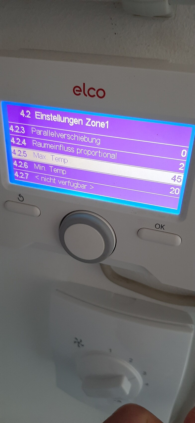 Elco-Temperaturregler: Display mit Zone1-Einstellungen und Max/Min-Temp.