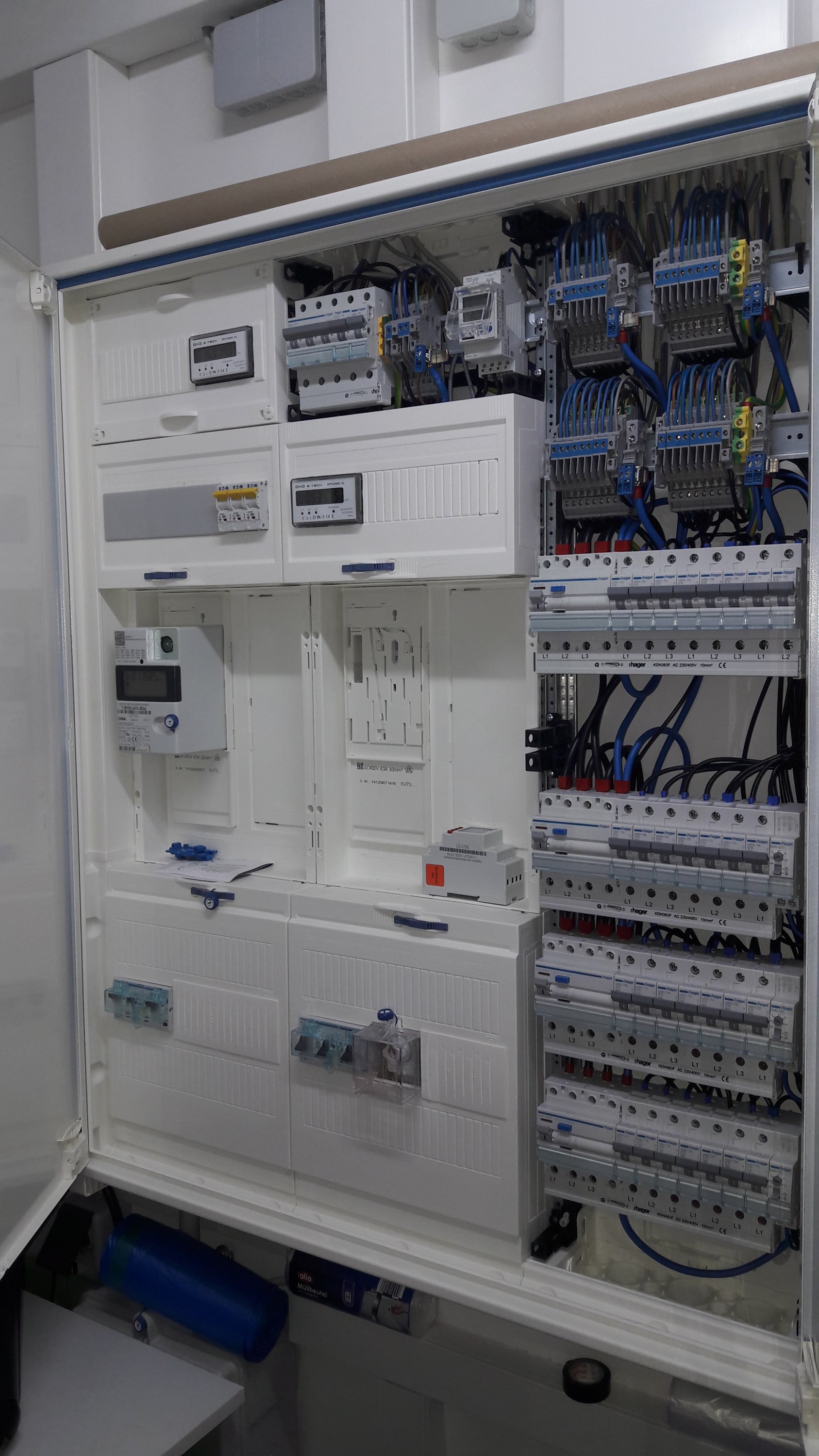 elektroinstallation-ist-das-alles-so-io-256973-1.jpg