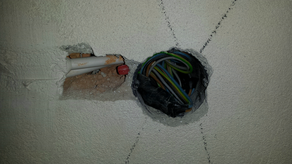 elektrokabel-ordnungsgemaess-isoliert-125247-2.png