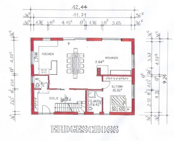 Grundriss des Erdgeschosses: Küche, Esszimmer, Wohnzimmer, Elternzimmer, Diele, WC, Treppe.