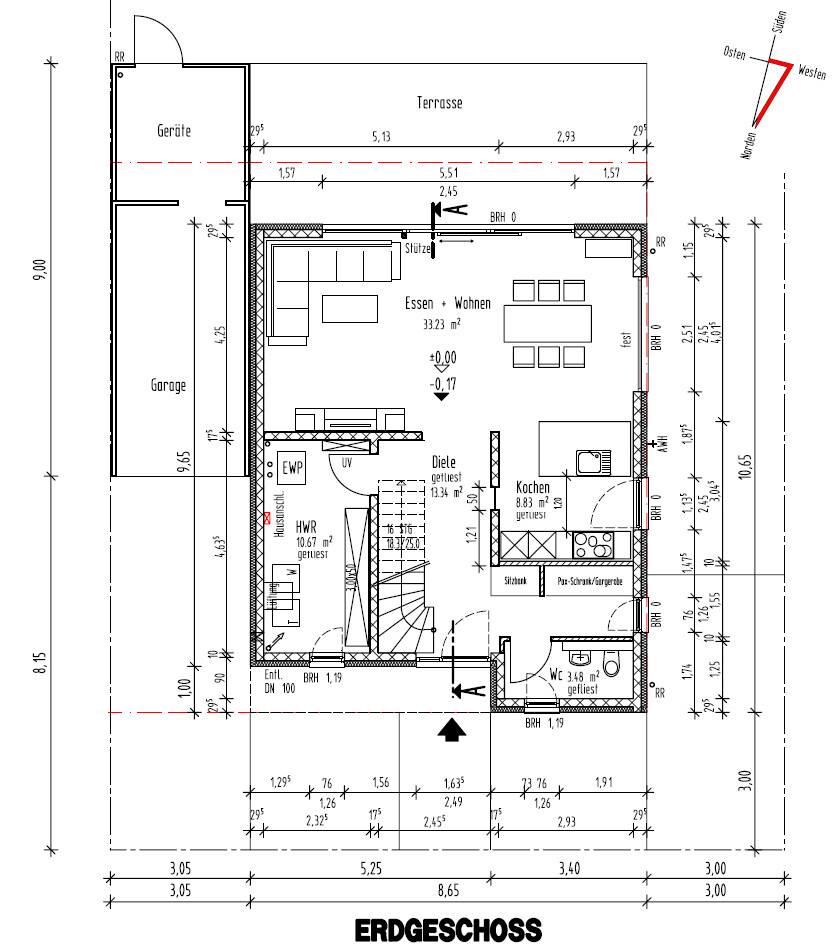 Grundriss Erdgeschoss: Küche, Essen/Wohnen, Diele, HWR, WC, Terrasse, Garage.