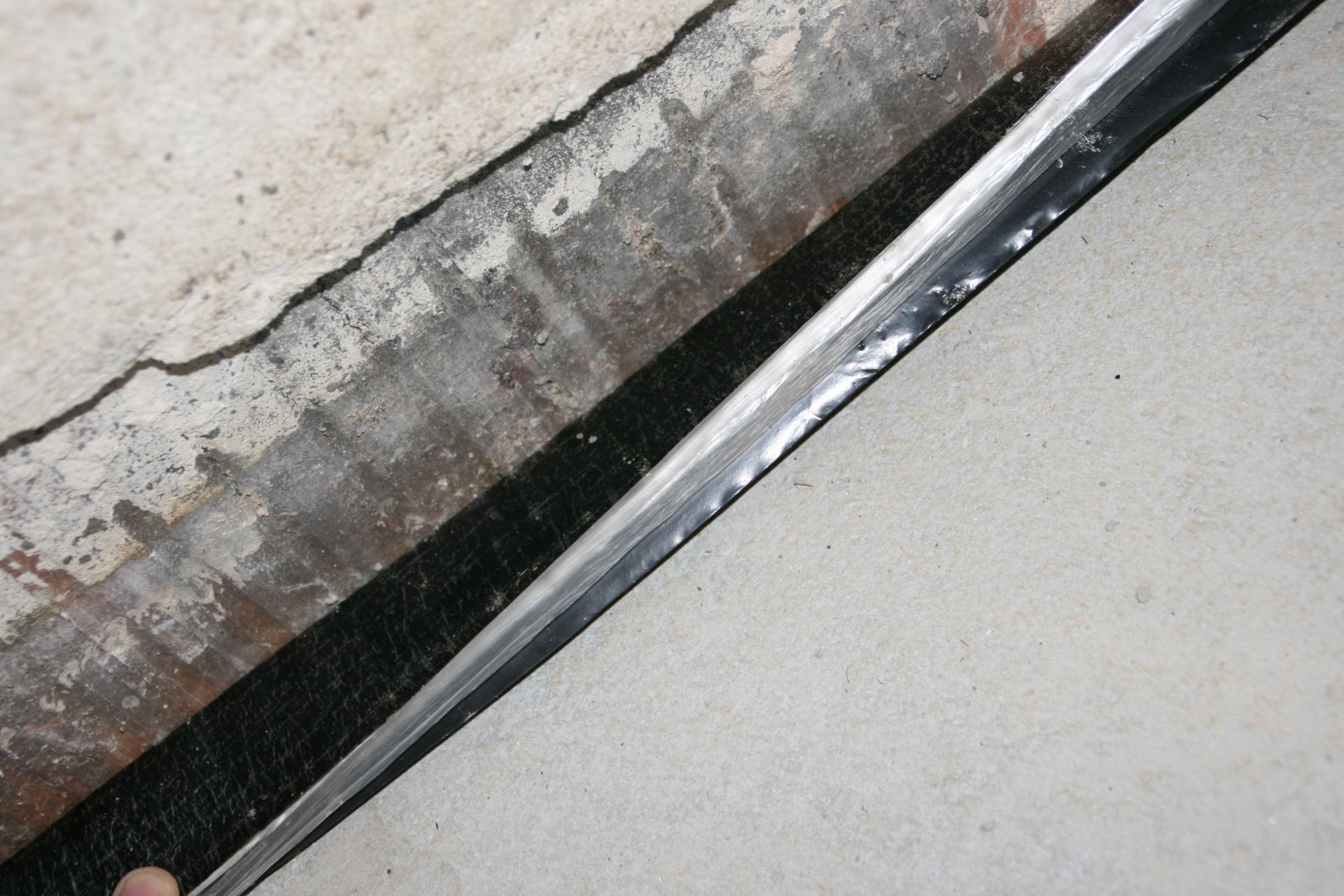 estrich-in-geraeteschuppen-ohne-daemmstreifen-problematisch-284671-2.jpg