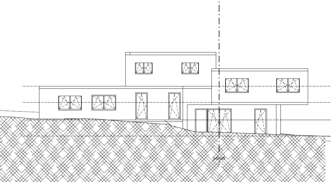 Moderne Architekturzeichnung eines Wohnhaus-Ensembles auf abschüssigem Gelände mit Fenstern und Türen.
