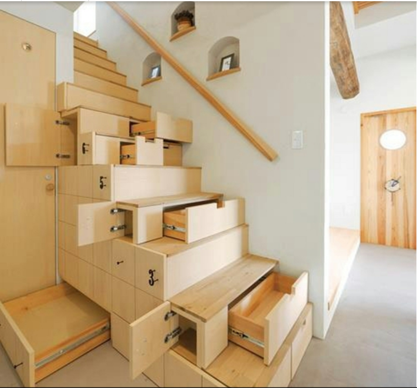farbgestaltung-der-treppe-im-wohnraum-materialwahl-447594-9.png