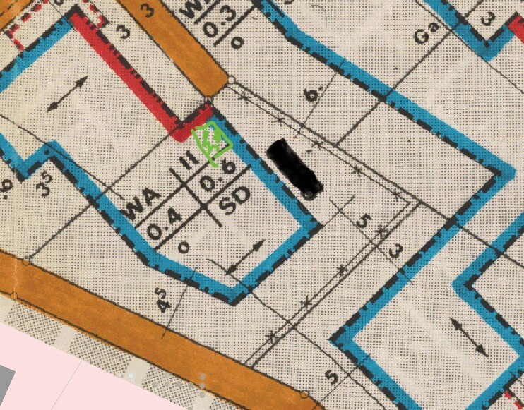 Architekturplan mit farbigen Grundrisslinien und Raumanordnung