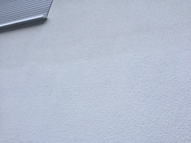 fassade-ausgebessert-risse-wurden-mit-masse-geschlossen-ok-so-236425-2.JPG
