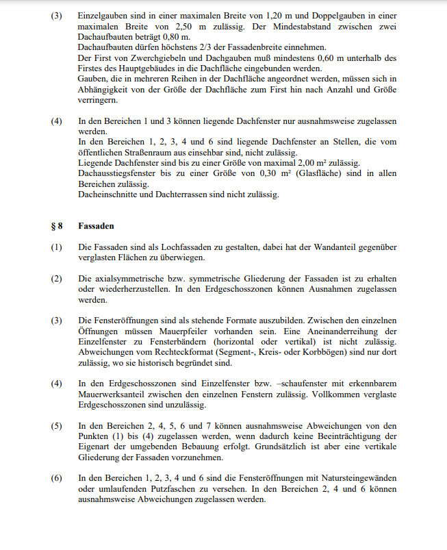 Seite einer Verordnung: § 8 Fassaden mit Regeln zu Dachaufbauten und Fenstern.