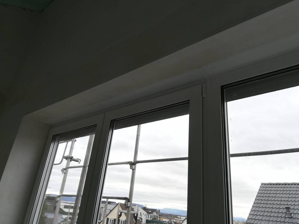 fenster-auf-dachterrasse-sind-komisch-eingebaut-242791-1.jpg