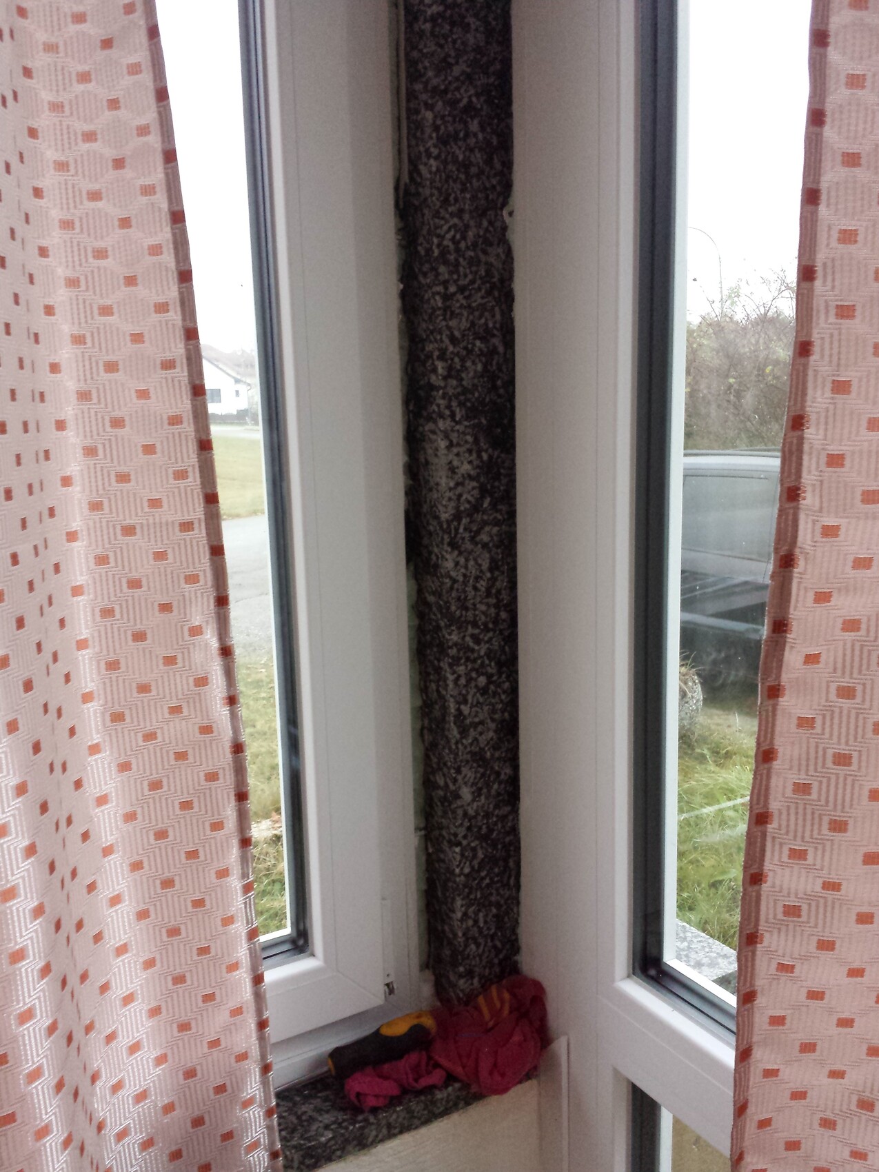 fenster-innenansicht-dichtungsstreifen-zwischenrahmen.jpg
