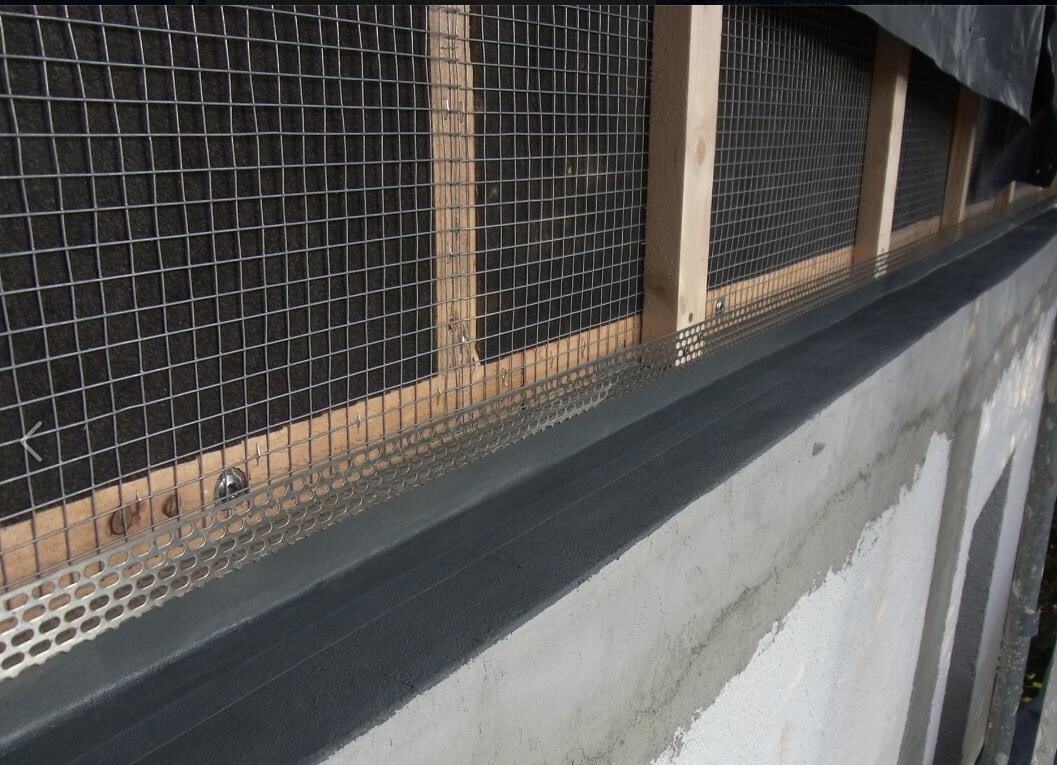 fenster-netzgewebe-rahmen-bauinstallation.jpg