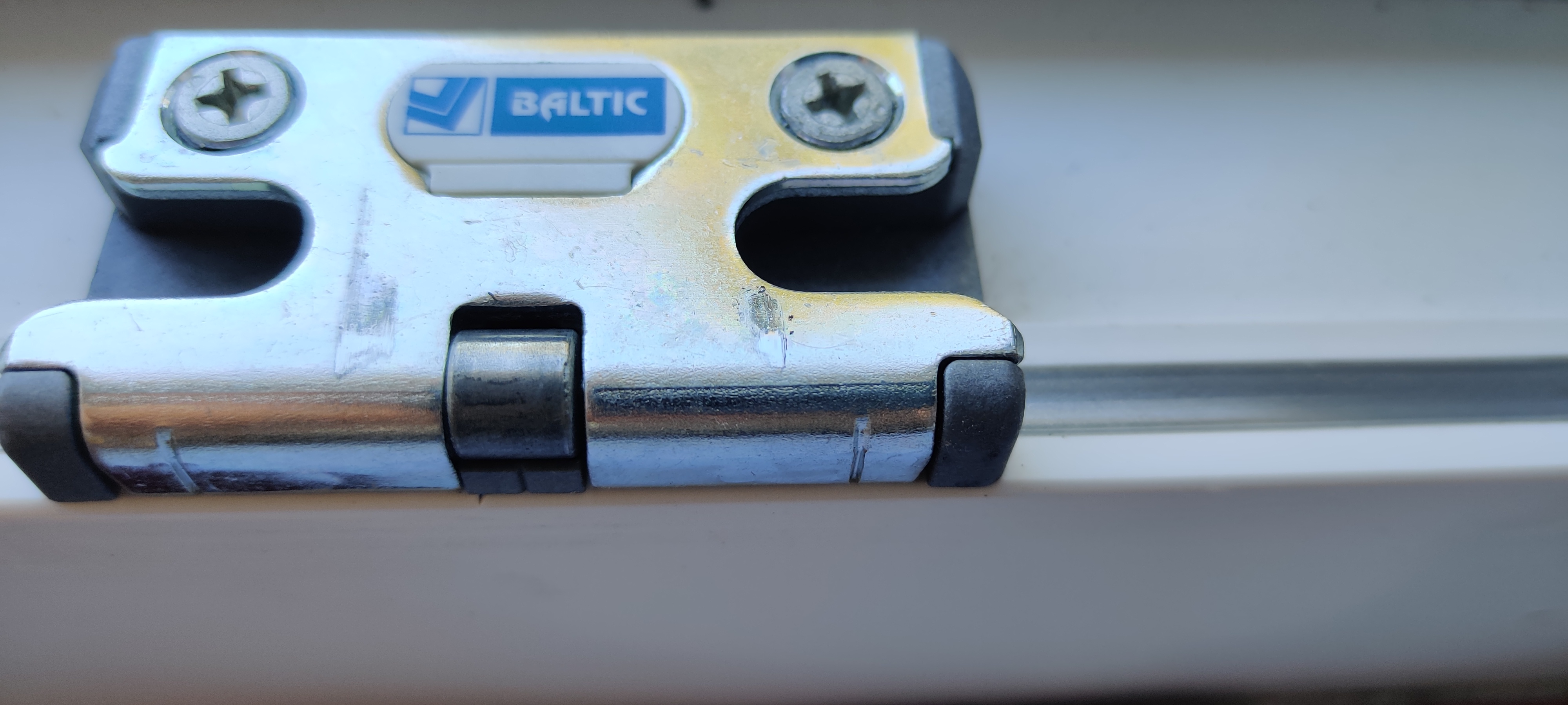 fenster-schliesst-nicht-griff-steht-auf-34-532742-4.jpg