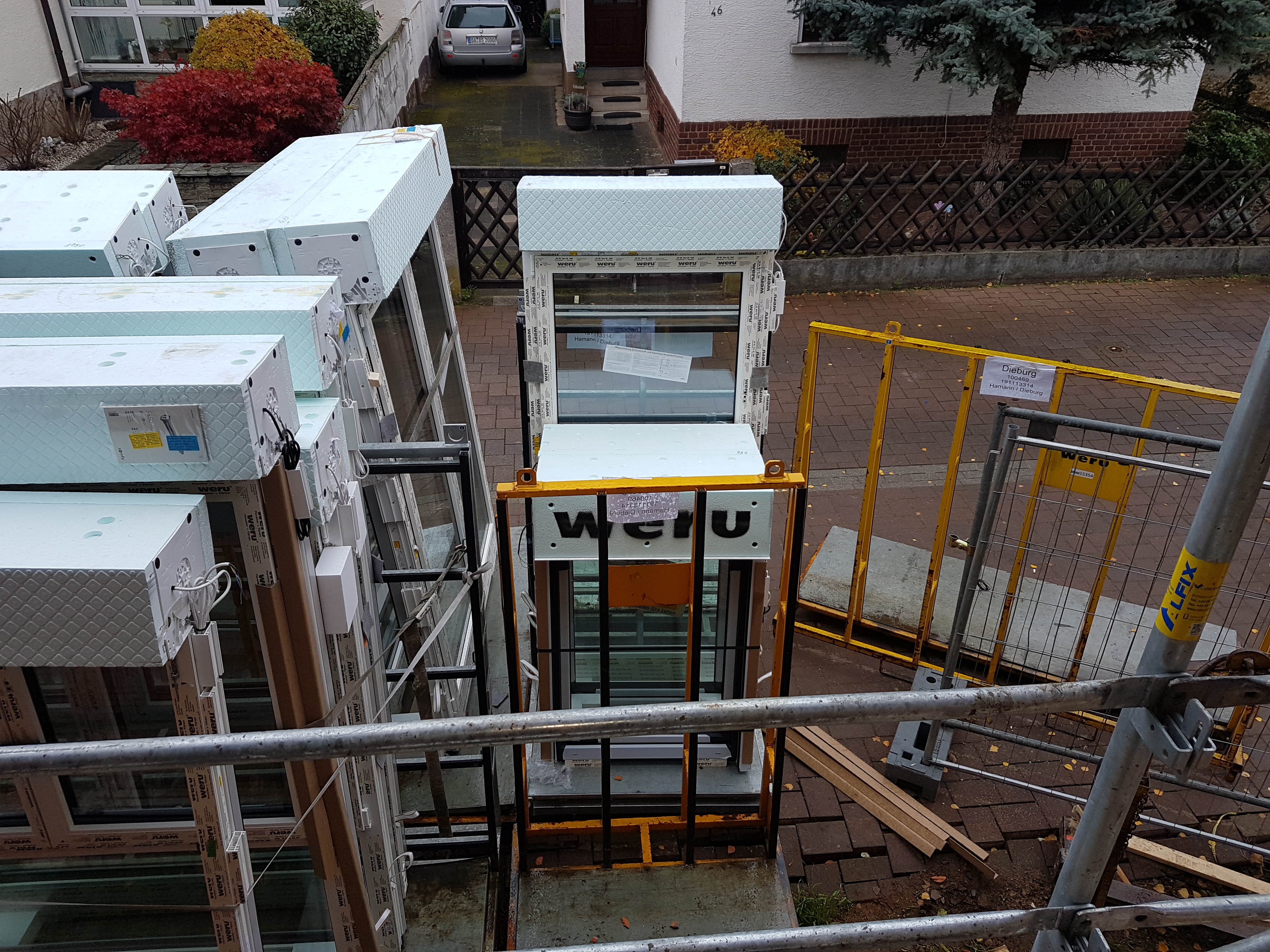 fenster-stehen-im-regen-inkl-elektro-rolladen-357332-4.jpg