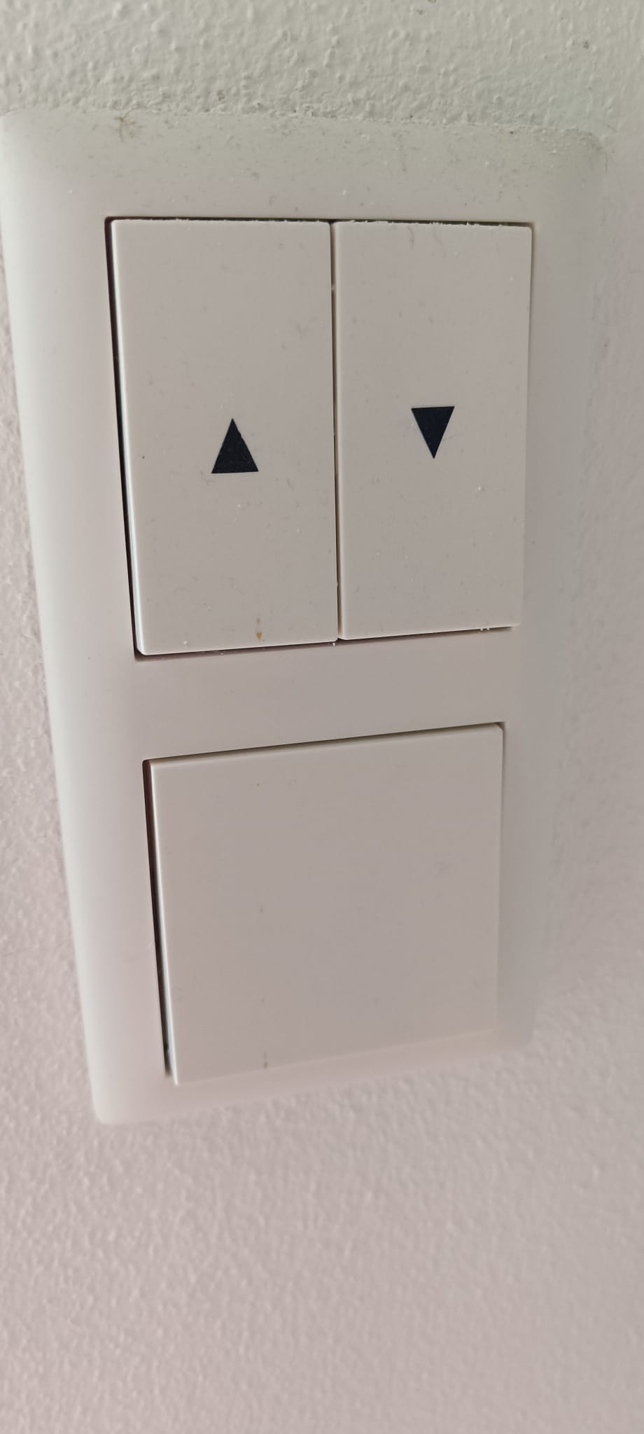 fensterantrieb-fuer-dreh-kipp-fenster-oder-manuell-661616-1.png
