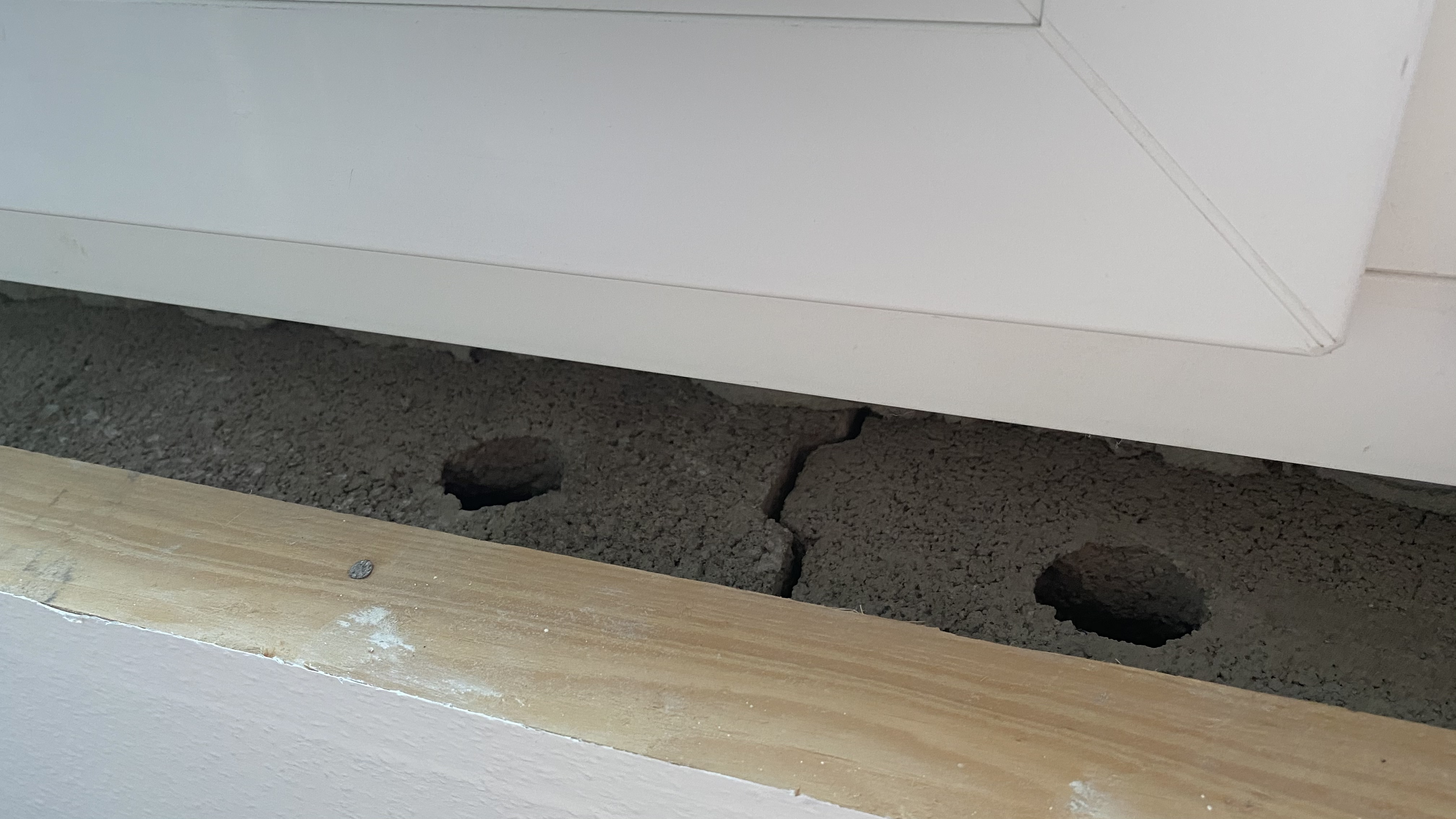 fensterbank-innen-montieren-welche-vorbereitungen-sind-zu-treffen-452994-3.jpeg