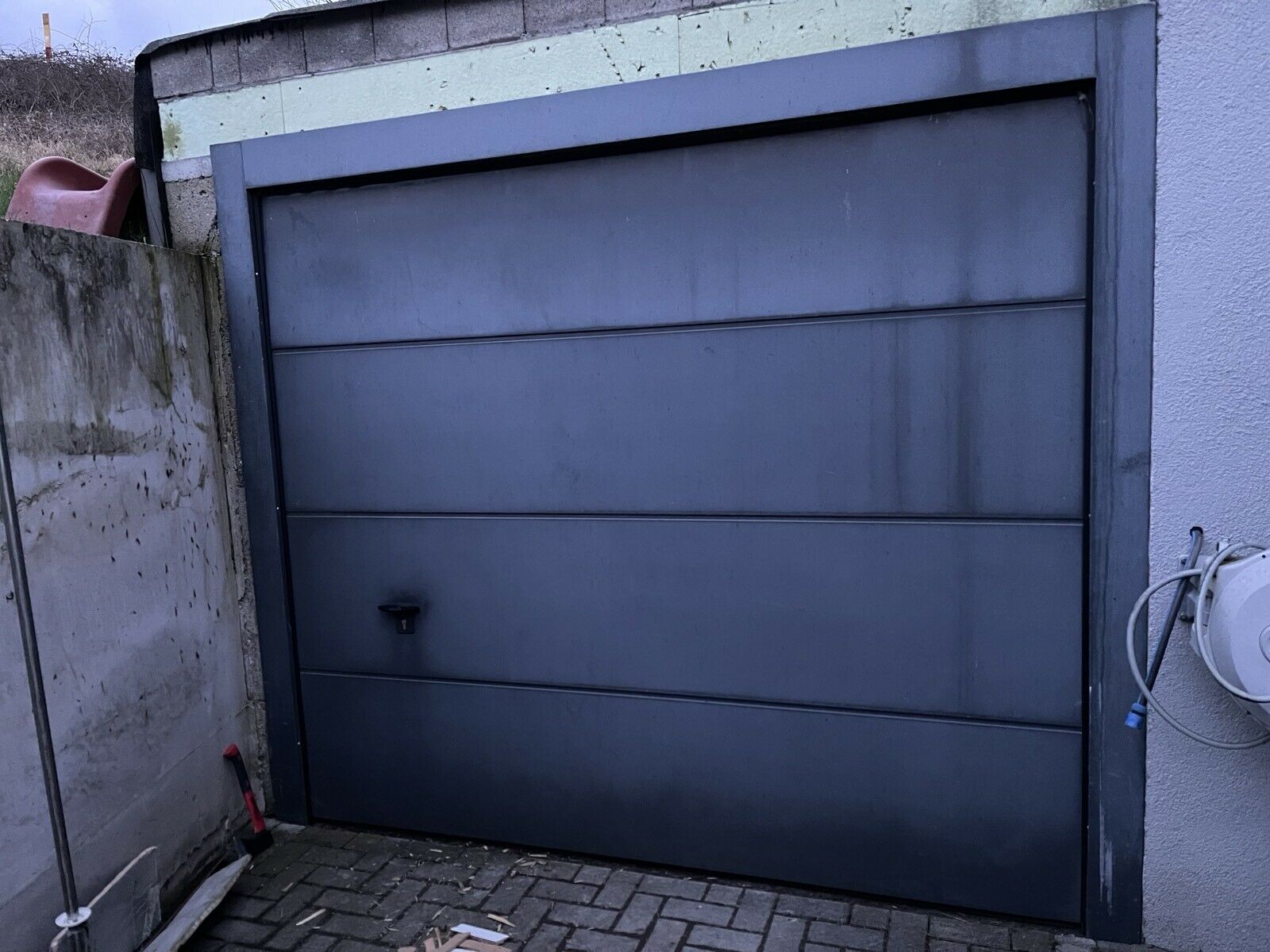 fensterfarbe-ral-9005-und-garage-566113-1.JPG