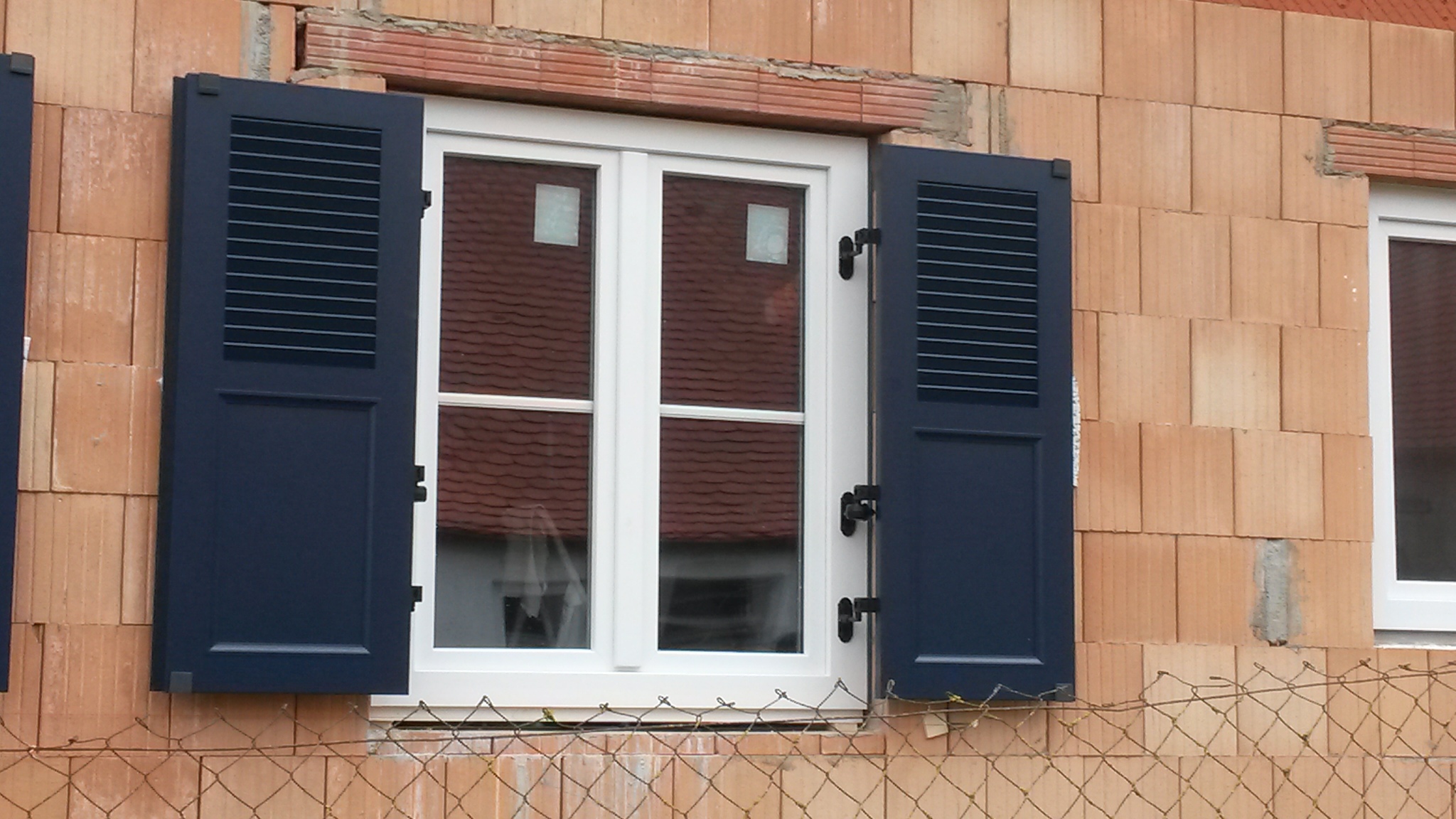 fensterlaeden-welche-farbe-wuerdet-ihr-waehlen-empfehlen-288135-1.jpg