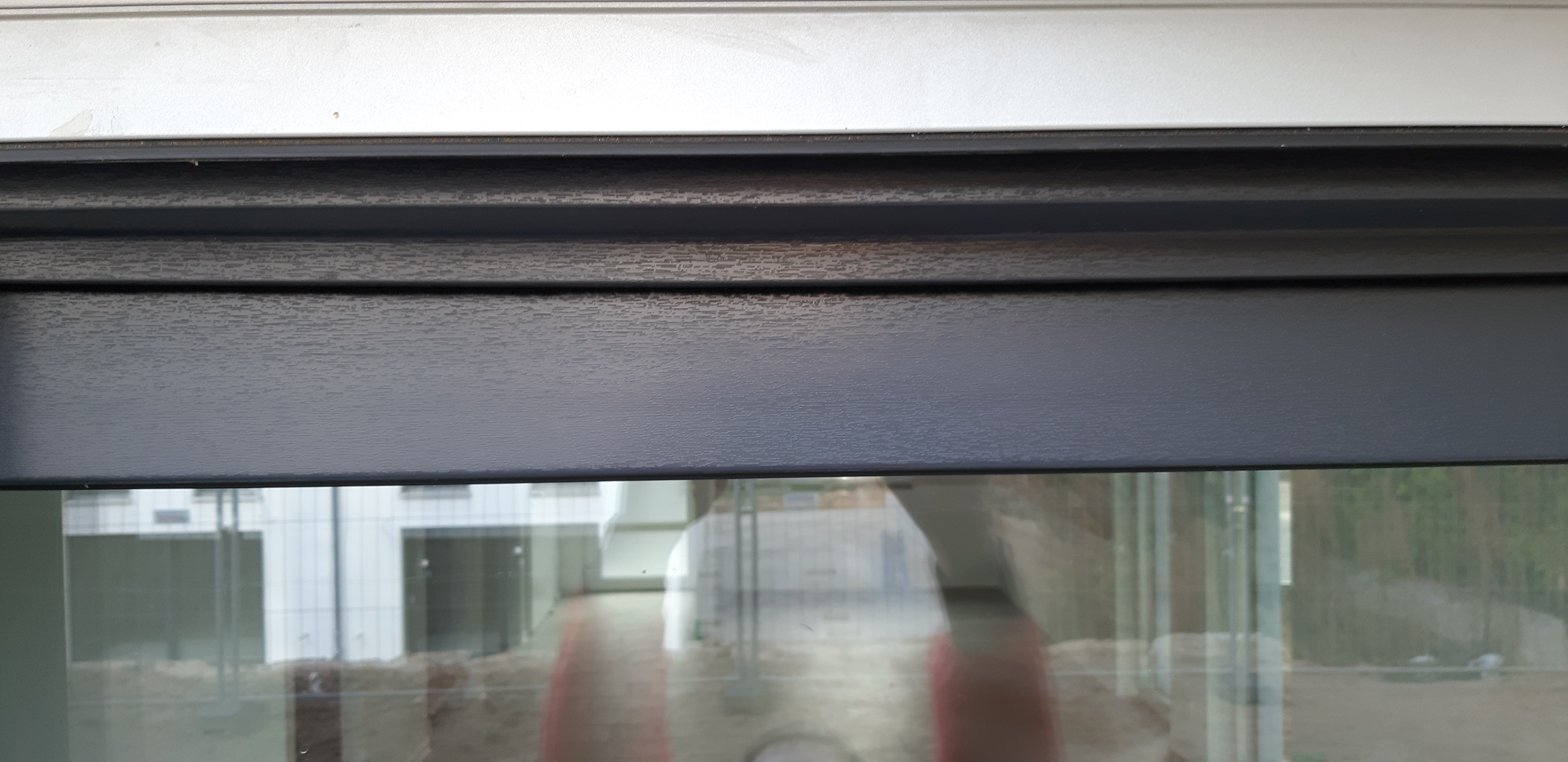 fensterrahmen-macht-einen-bauch-was-ist-das-532348-2.jpg