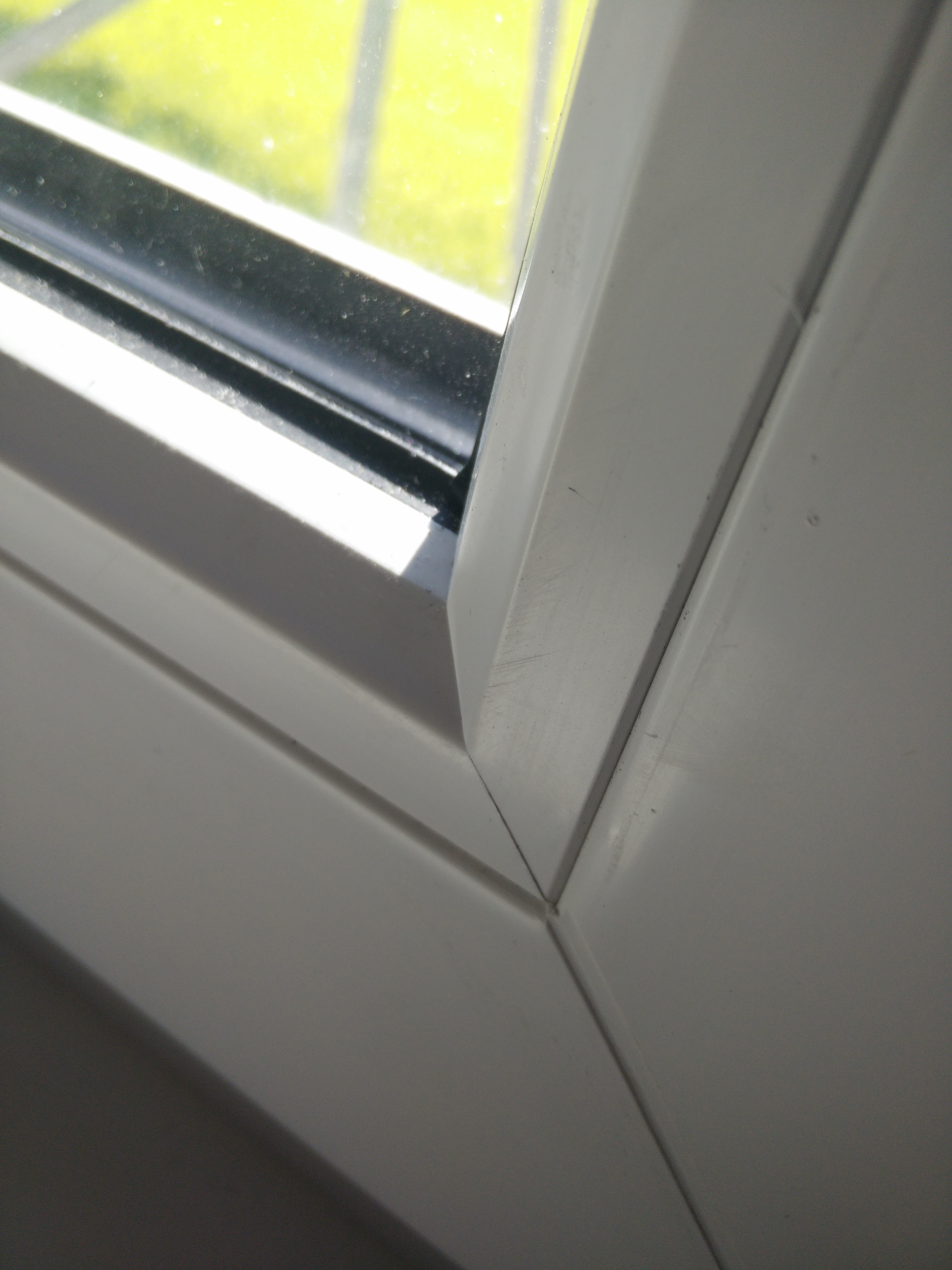 fensterrahmen-zerkratzt-bei-neubau-was-muss-ich-akzeptieren-205660-1.jpg