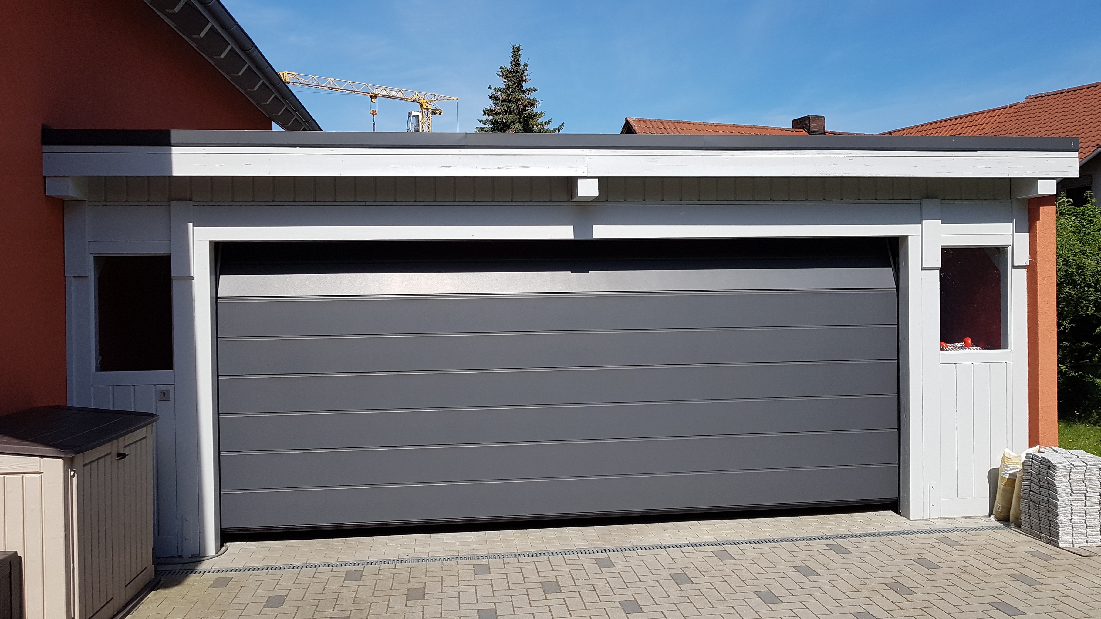 flachdach-garage-mit-trapezblech-auf-osb-platten-schwarze-flecken-426359-4.jpg