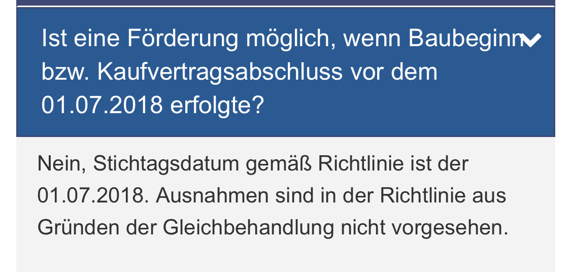 Screenshot mit blauem Banner über Baufinanzierung und Fördermöglichkeiten