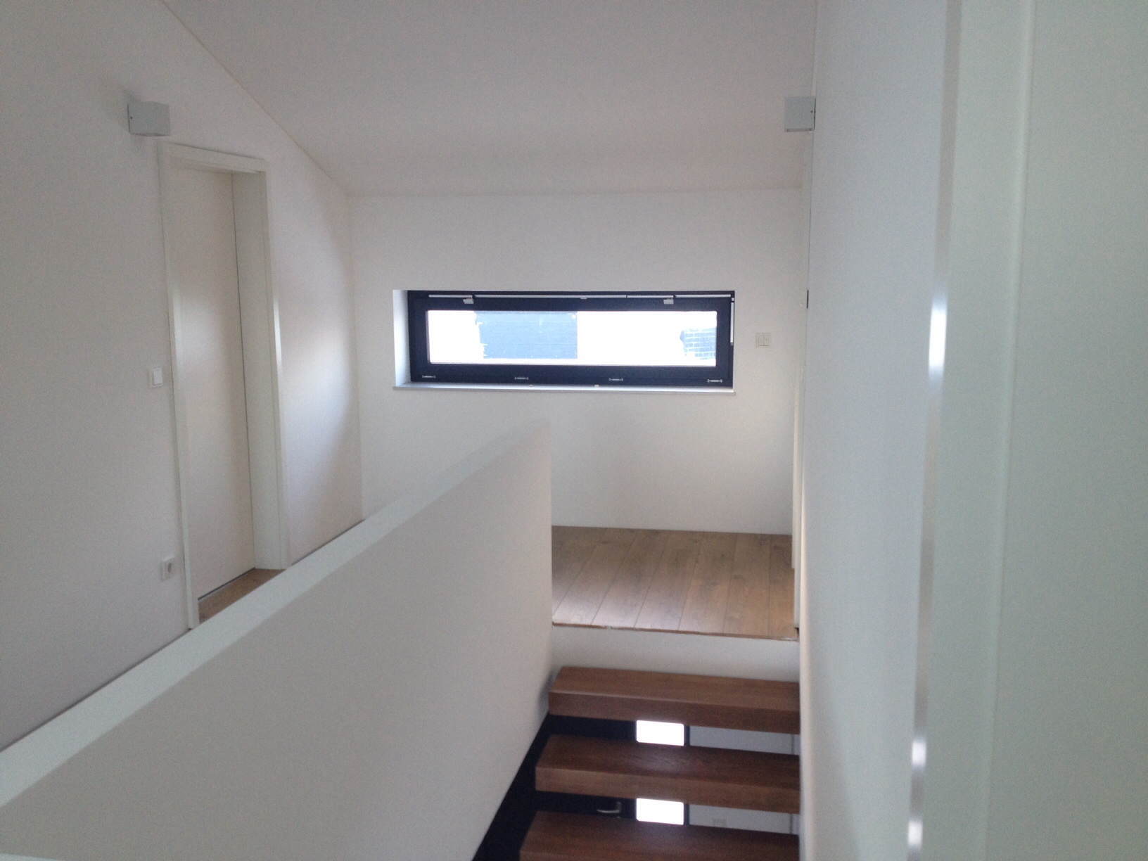 fuer-bullauge-spezielle-vorschriften-fenster-efh-15-geschosse-86218-1.jpg
