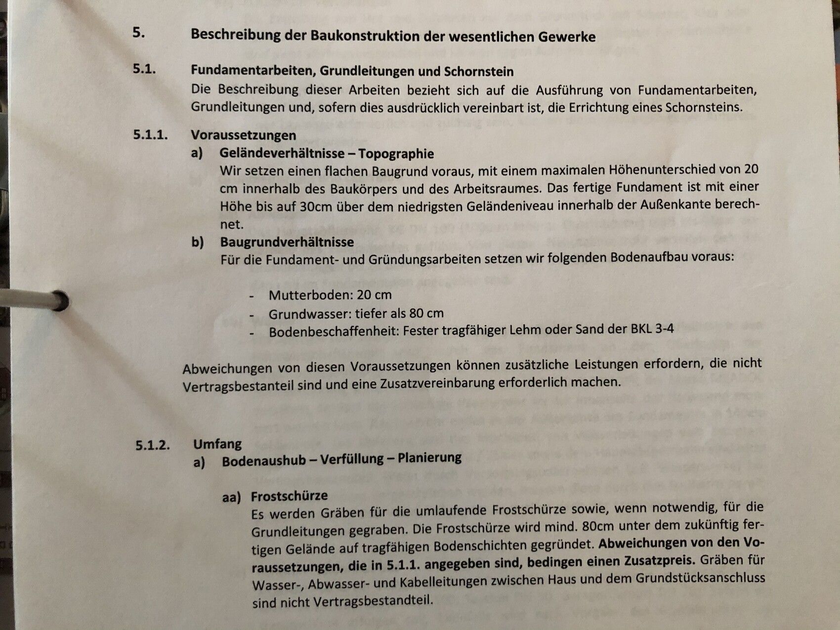 Dokumentenseite mit Abschnitten zu Fundamentarbeiten, Geländeverhältnissen und Bodenverhältnissen.