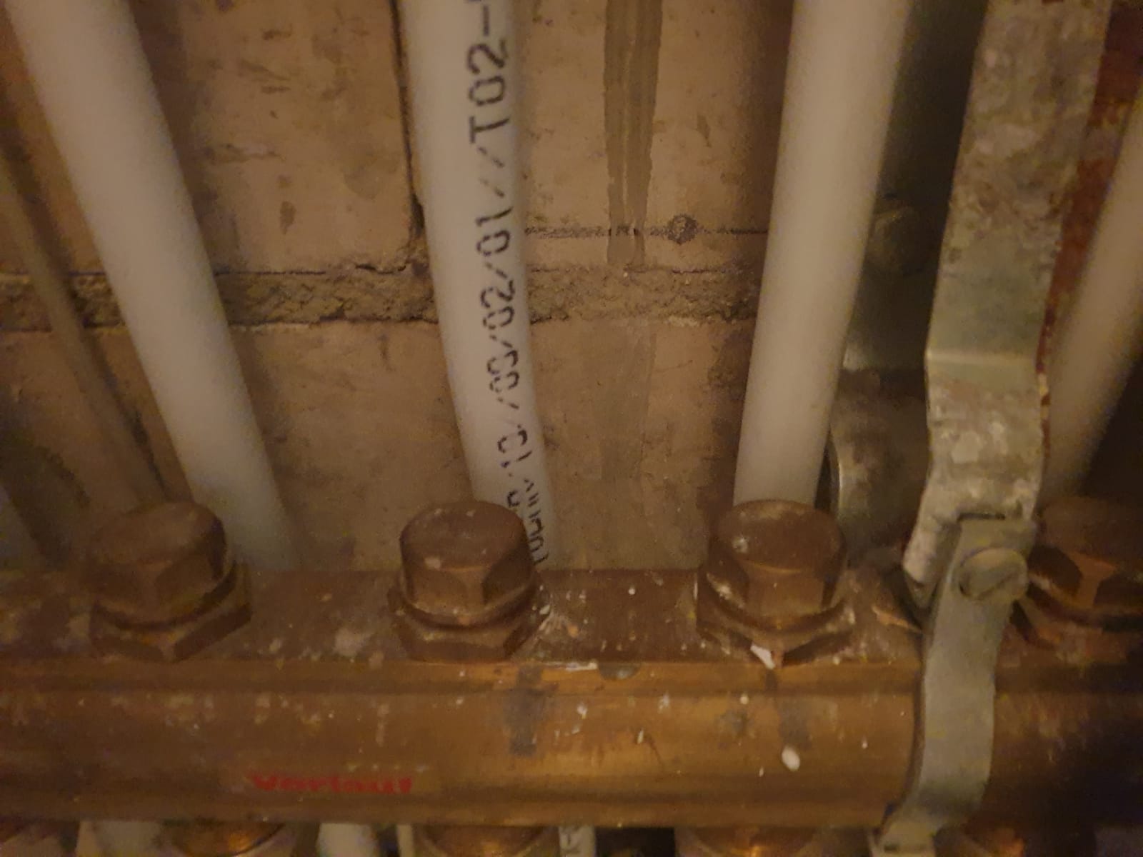 fussbodenheizung-1-etage-heizt-nicht-mehr-438592-2.jpeg
