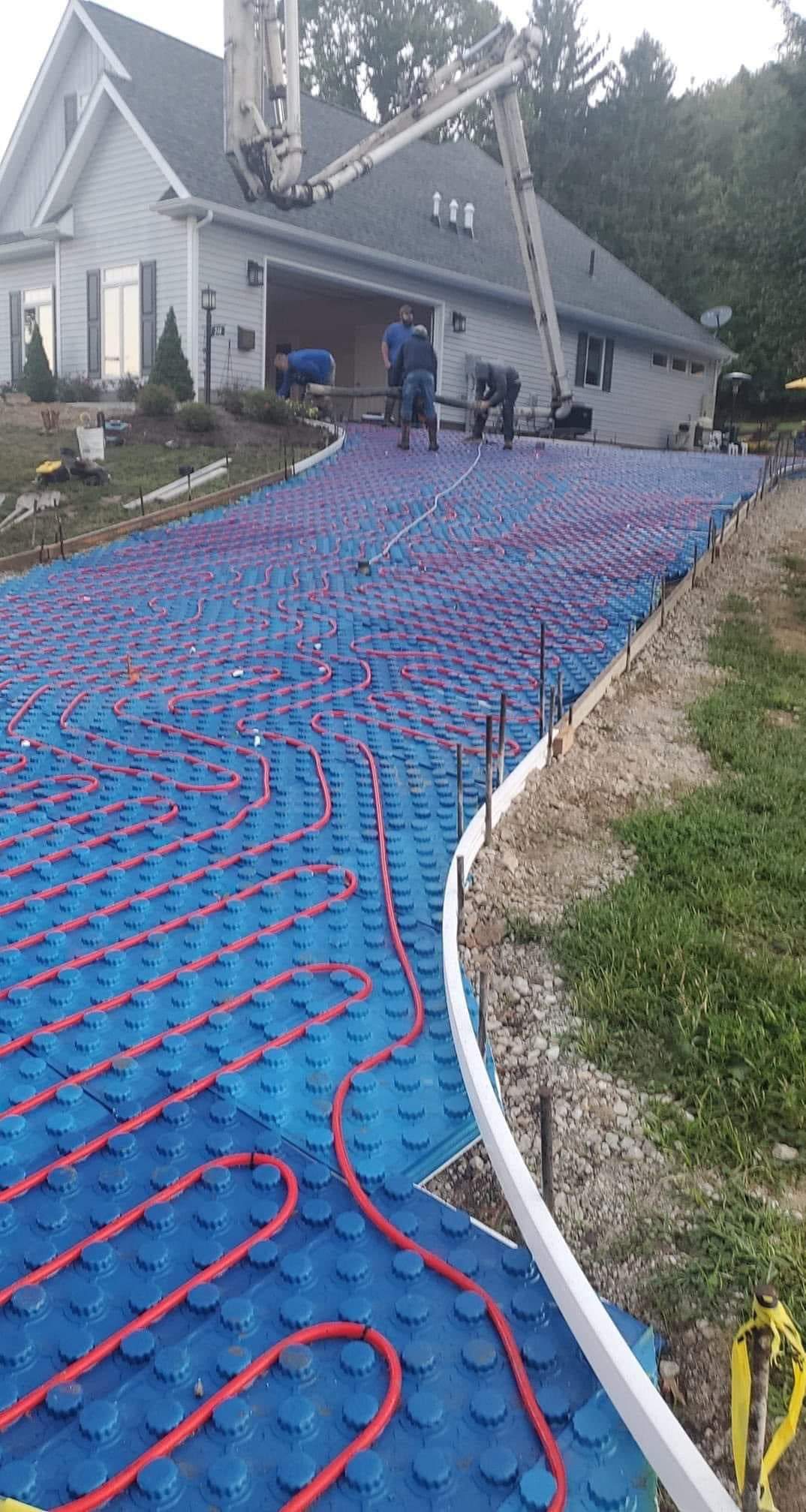 fussbodenheizung-installation-im-bau-hausbau.jpg