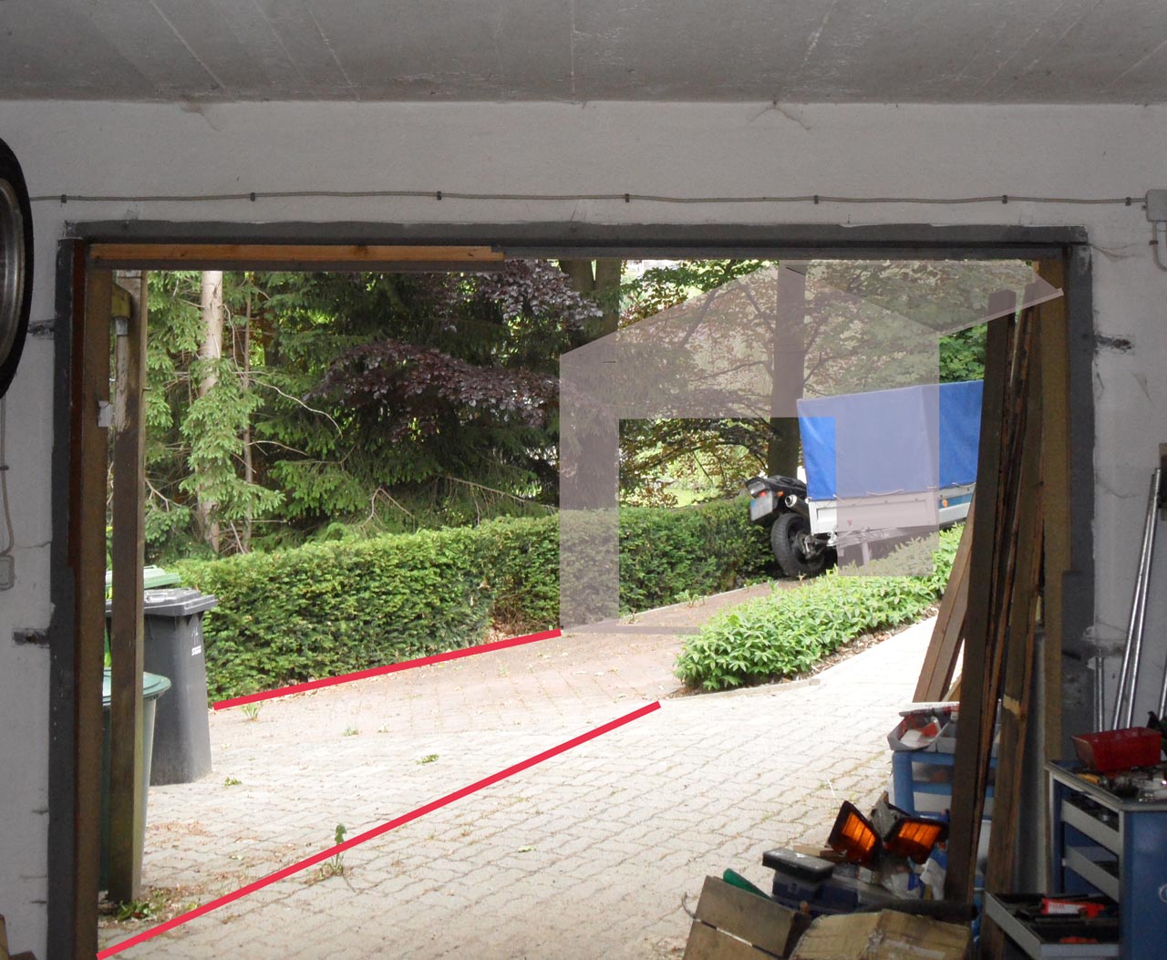garage-eingang-werkstatt-blick-garten.JPG