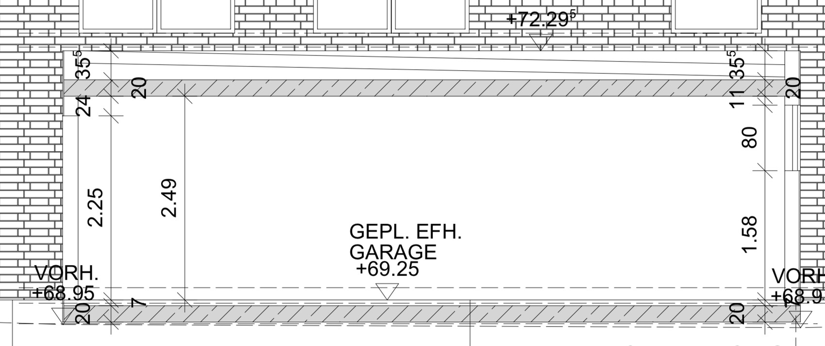 2D-Architektur-Grundriss einer Garage mit Abmessungen und Brüstungen