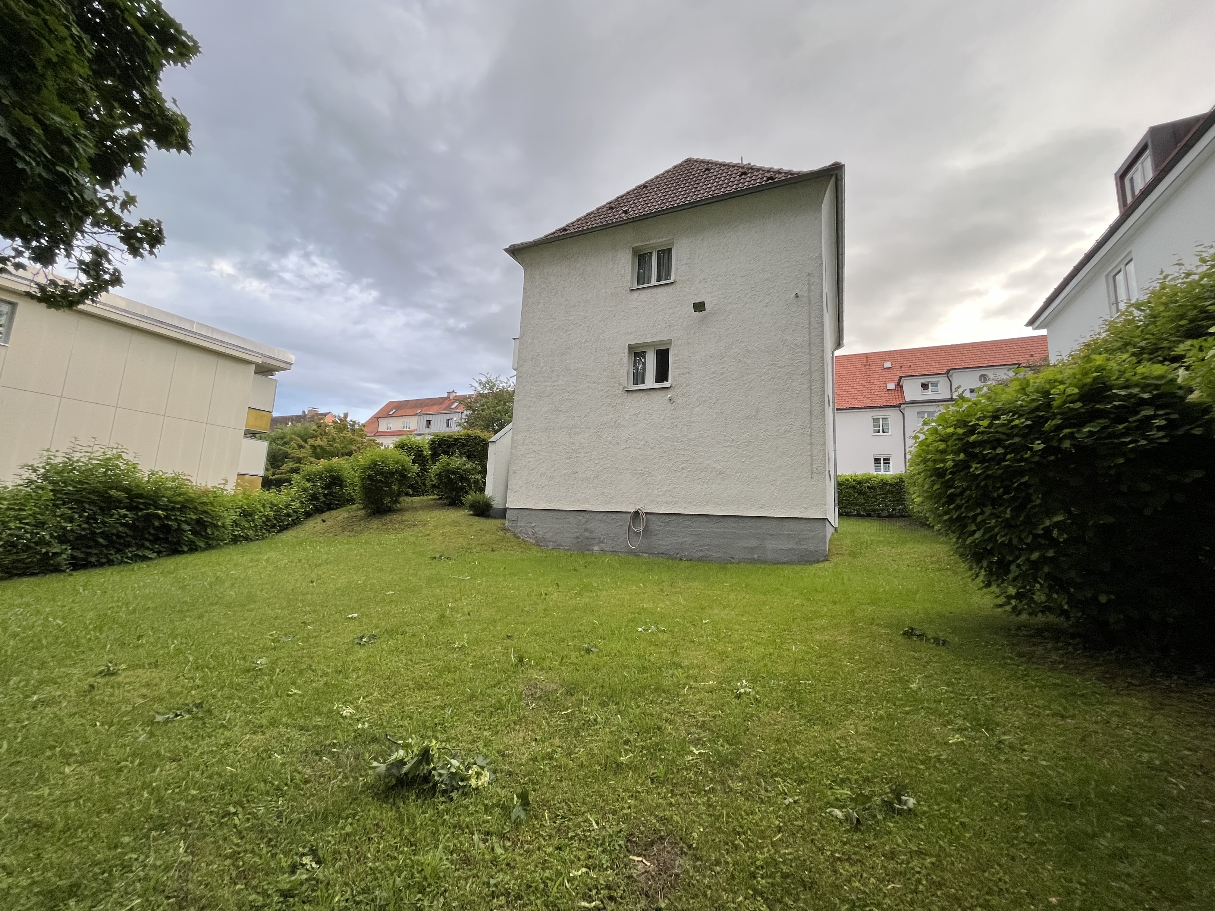 garagenanbau-am-haus-fragen-579636-1.jpeg