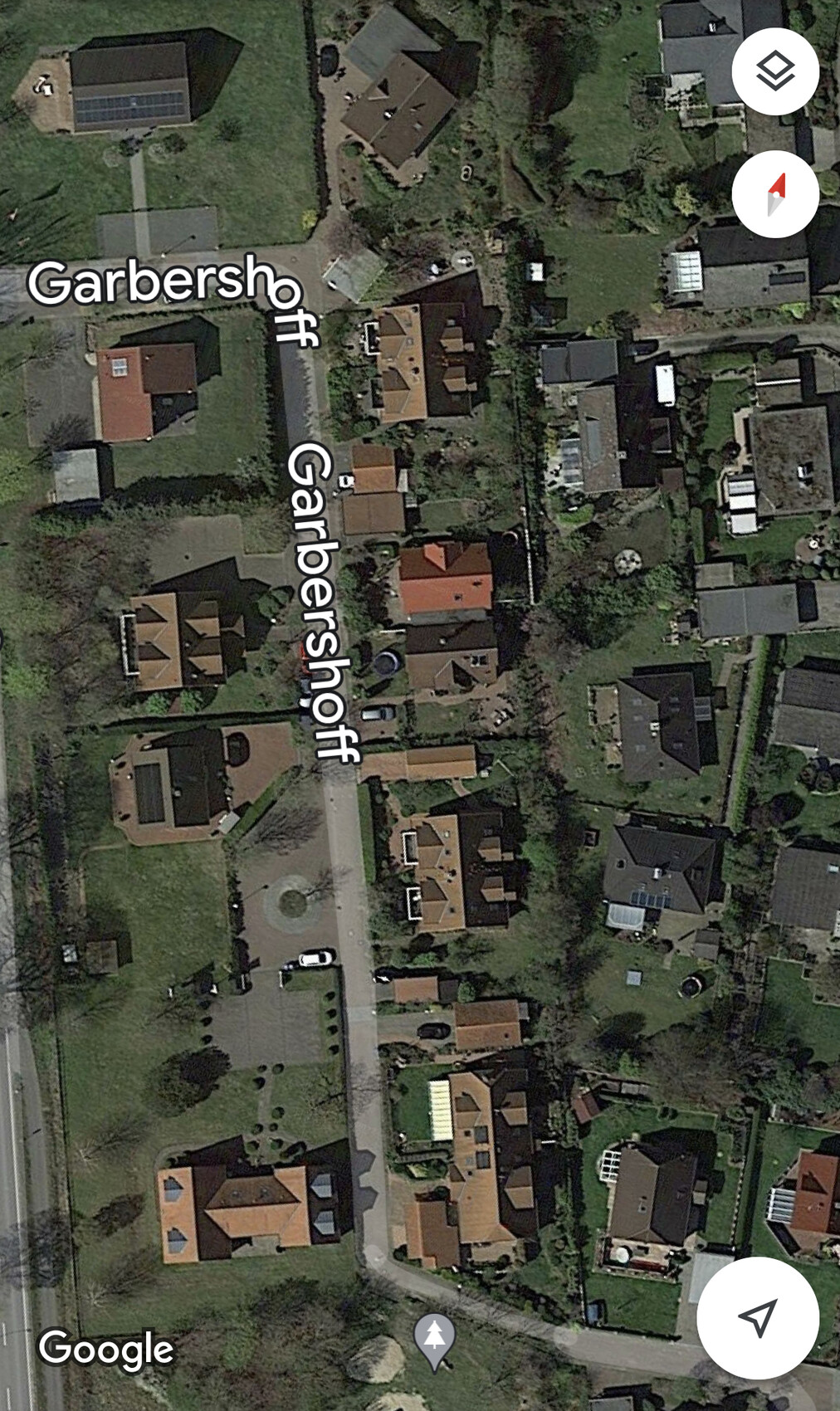 Satellitenansicht eines Wohnviertels an der Garbershoff-Straße mit Einfamilienhäusern.
