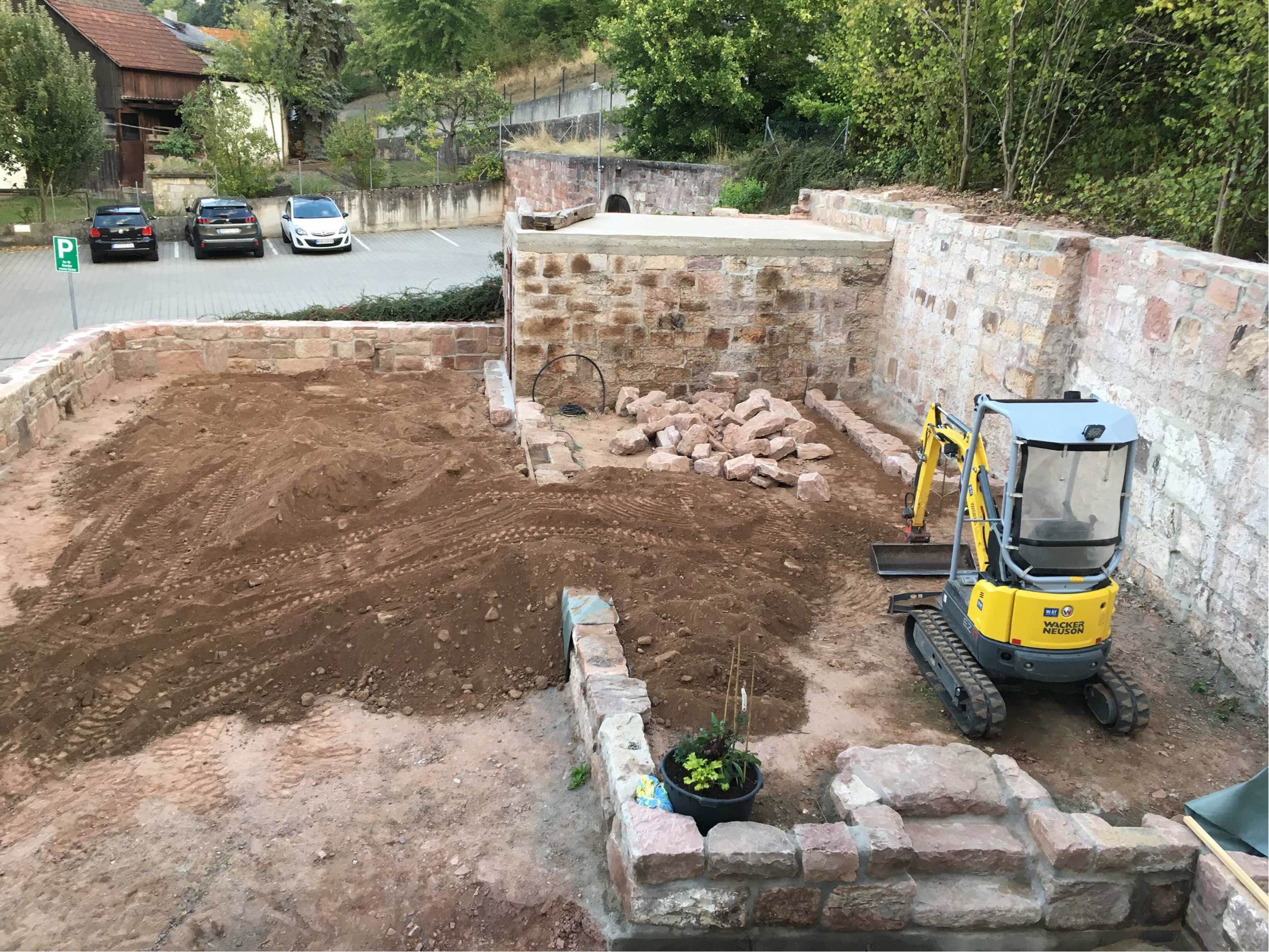 gartenmauer-105m-bis-25m-hoehe-als-einfriedung-welches-system-286775-1.jpeg