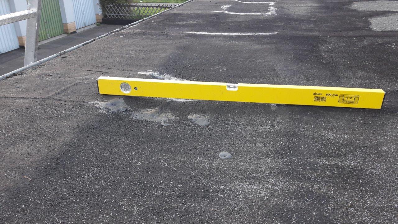 gefaelledach-auf-garage-pfuetzenbildung-221707-2.jpg