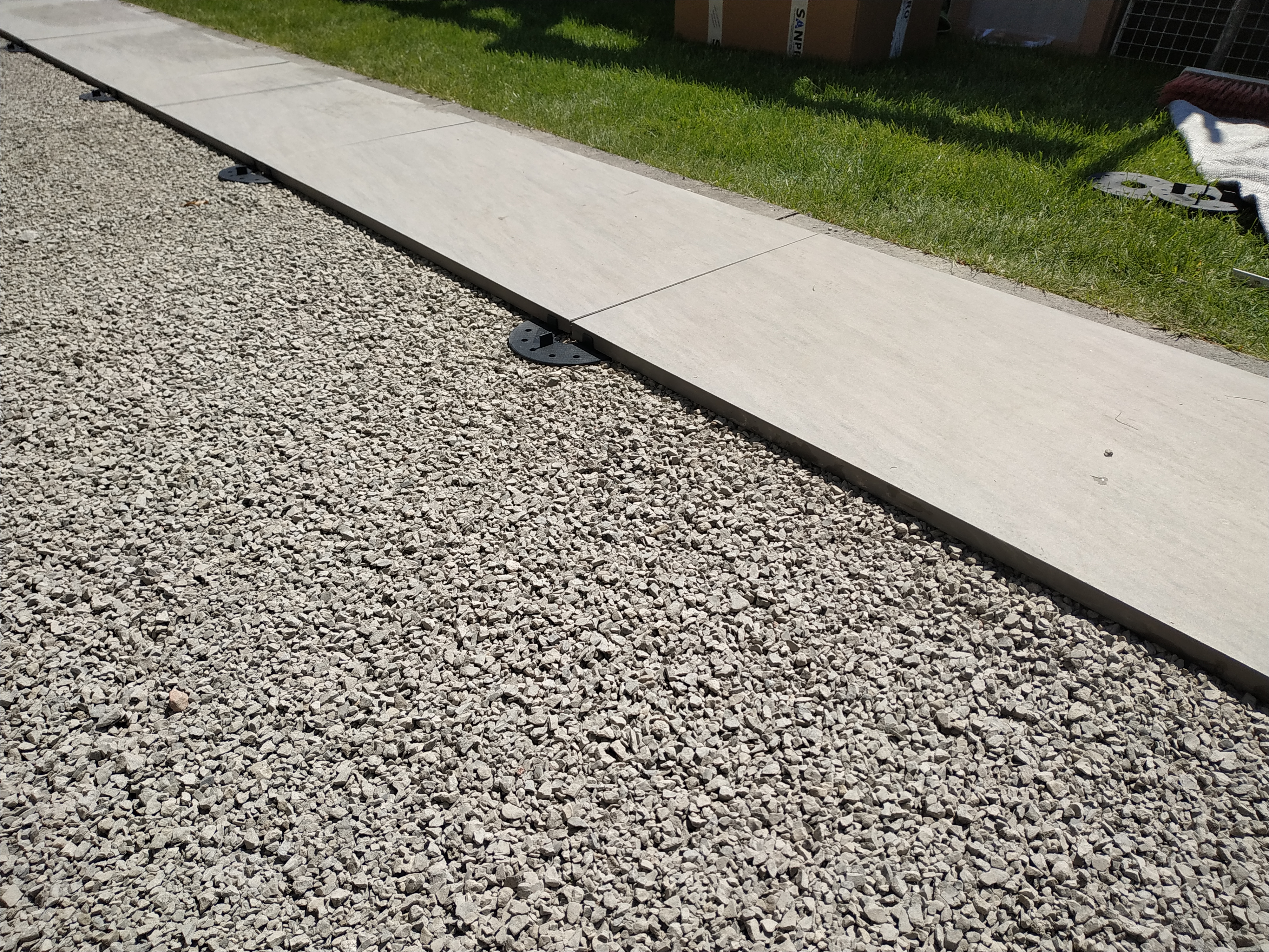 gefaellerichtung-terrassenplatten-415625-1.jpg