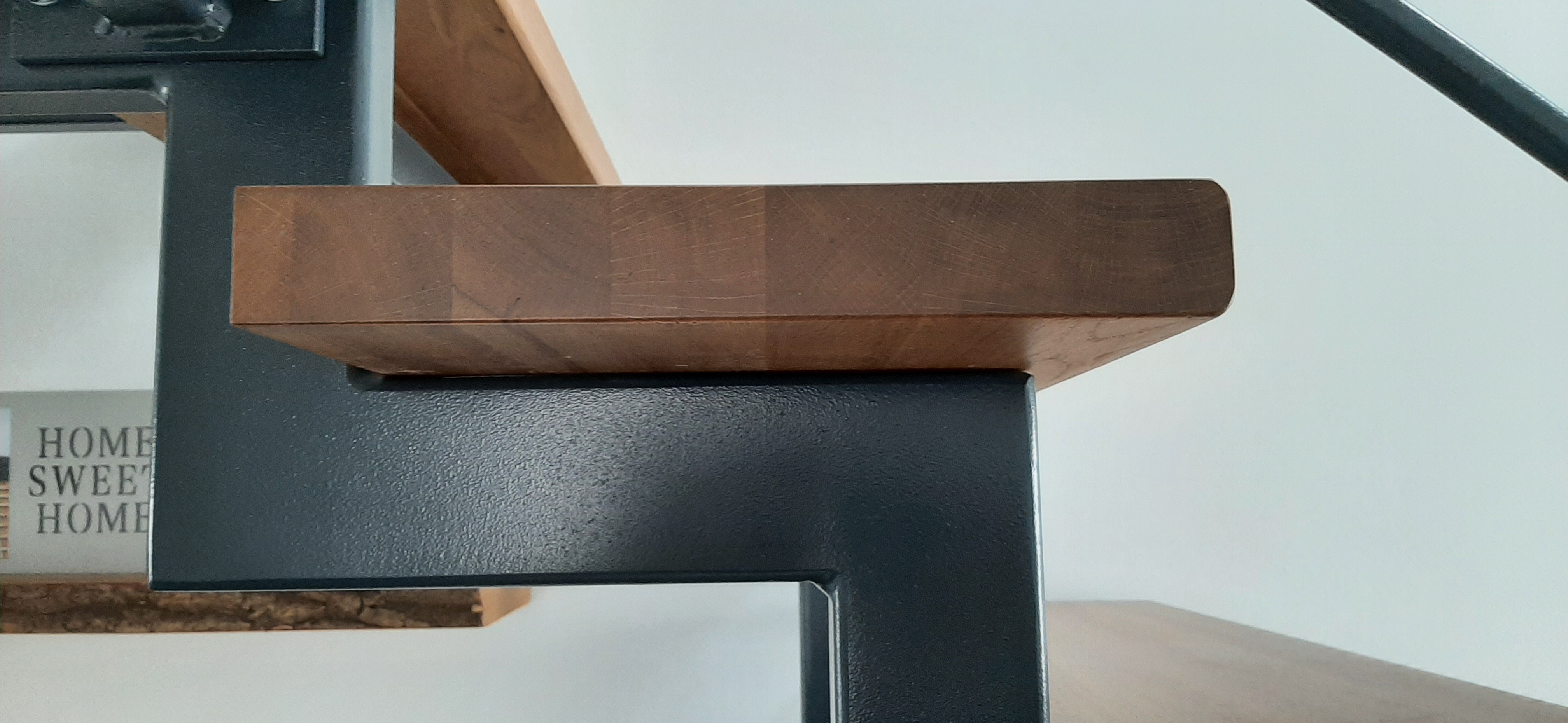 geklebte-treppenstufen-loesen-sich-481299-4.jpg