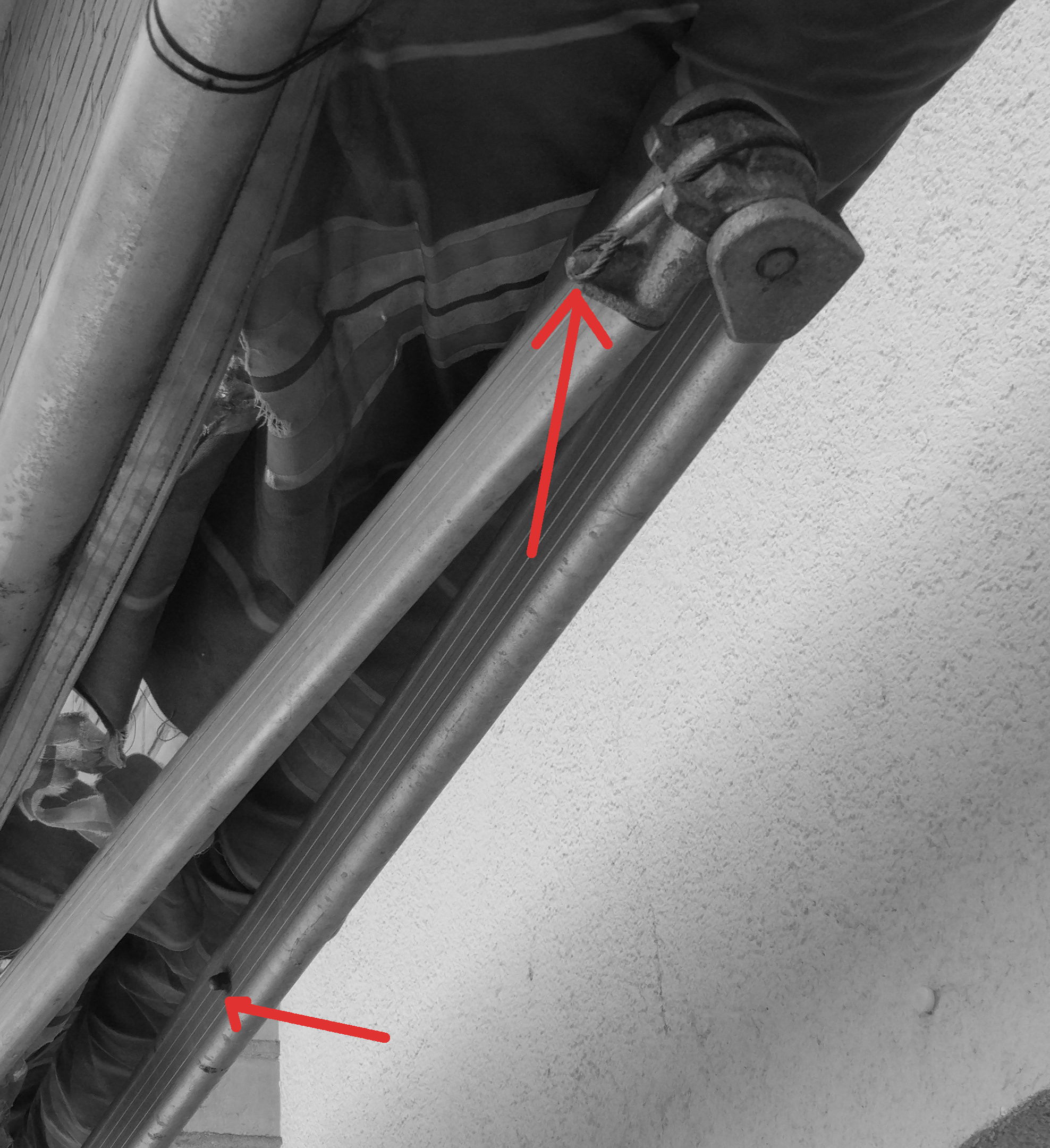 gelenkarm-markise-spanndraht-ersetzen-319486-4.jpg