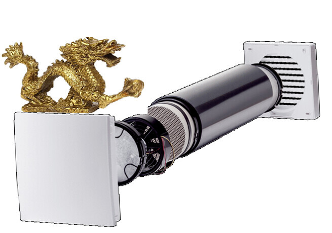 Goldener Drache sitzt auf einem metallischen Rohr- und Ventilbauteil als Dekoration