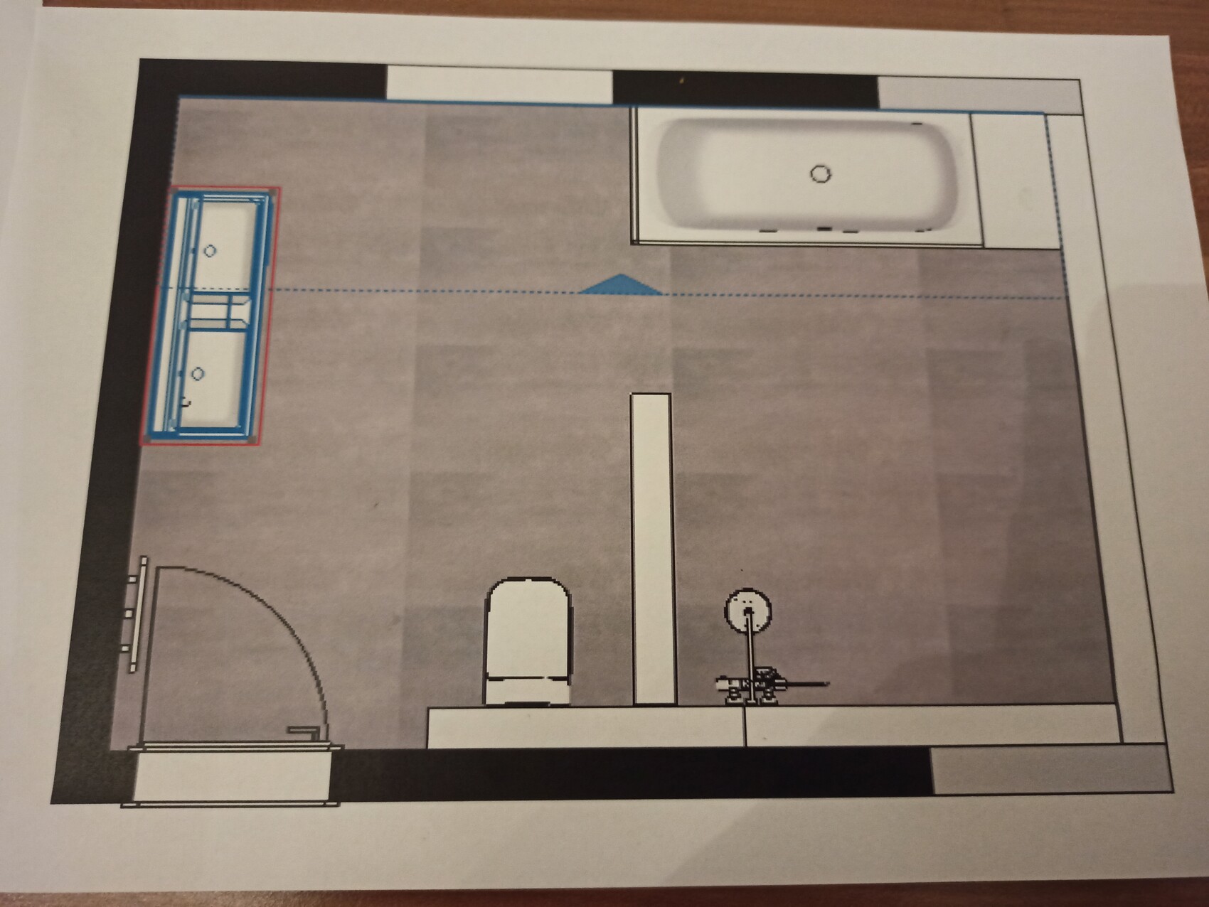 Badezimmer-Grundriss: Dusche links, Badewanne rechts, Toilette und Waschbecken mittig
