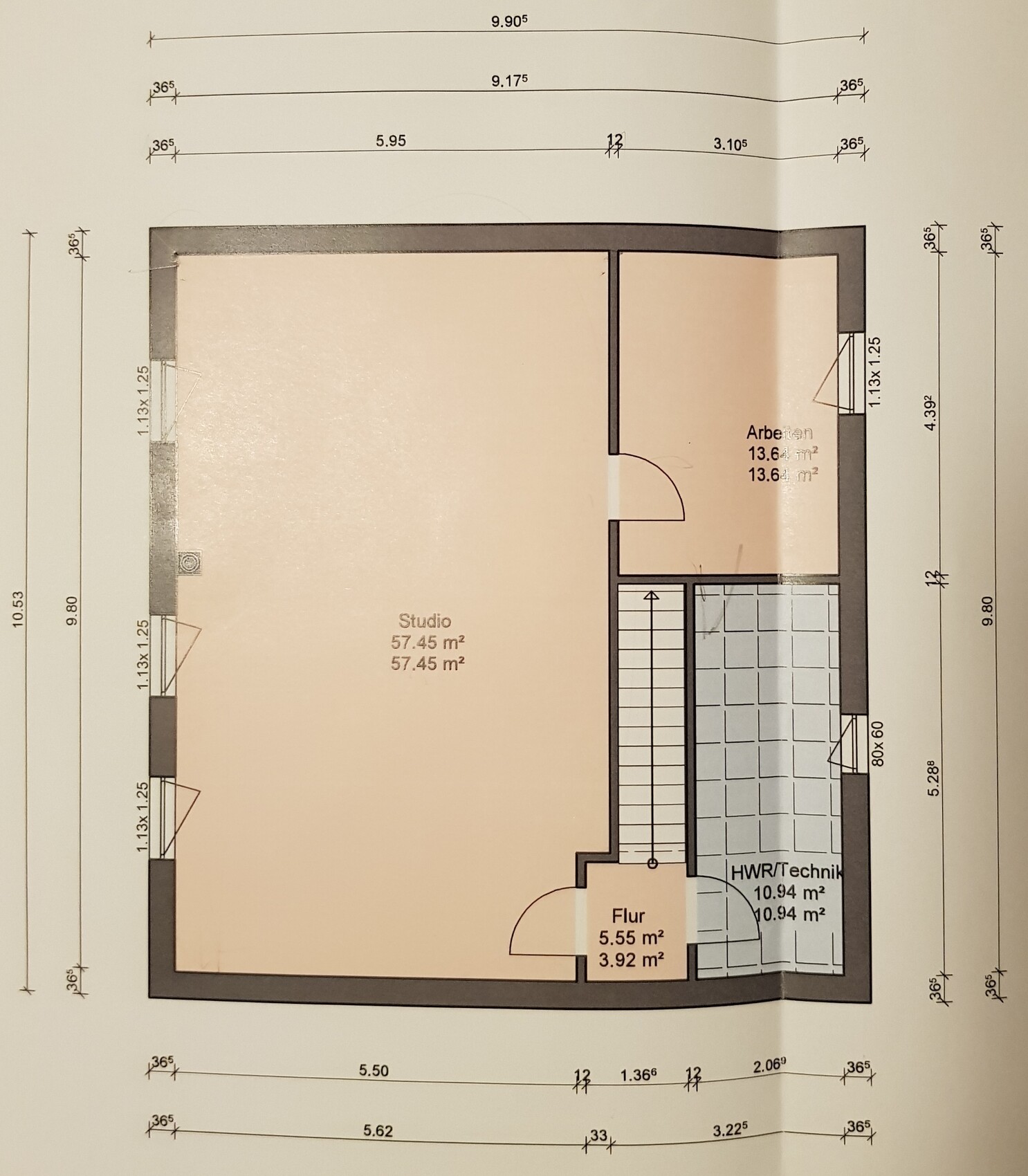 Grundriss eines Studios mit Arbeitszimmer, Flur und HWR/Technik.